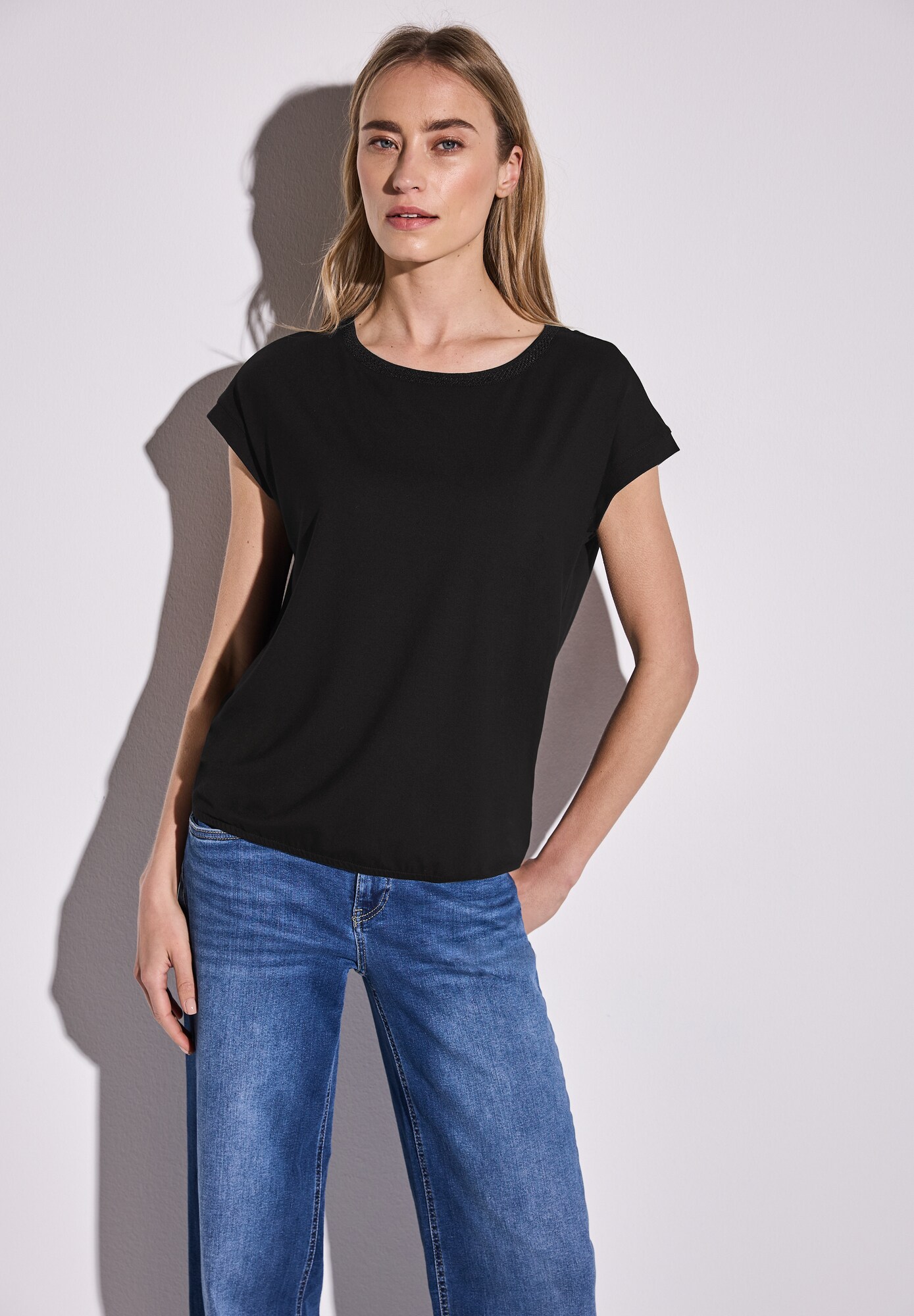 Thumbnail - T-Shirt