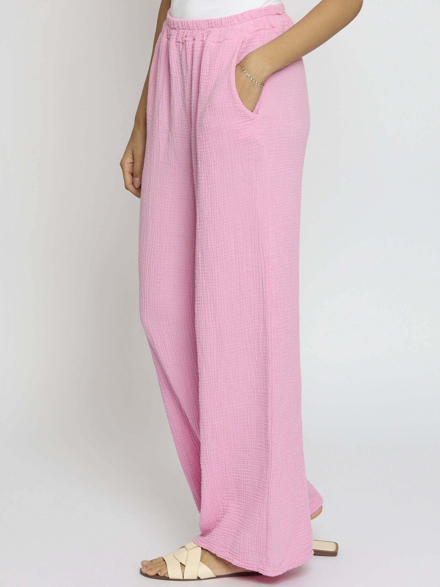 Thumbnail - Lilavie Hose Edaa