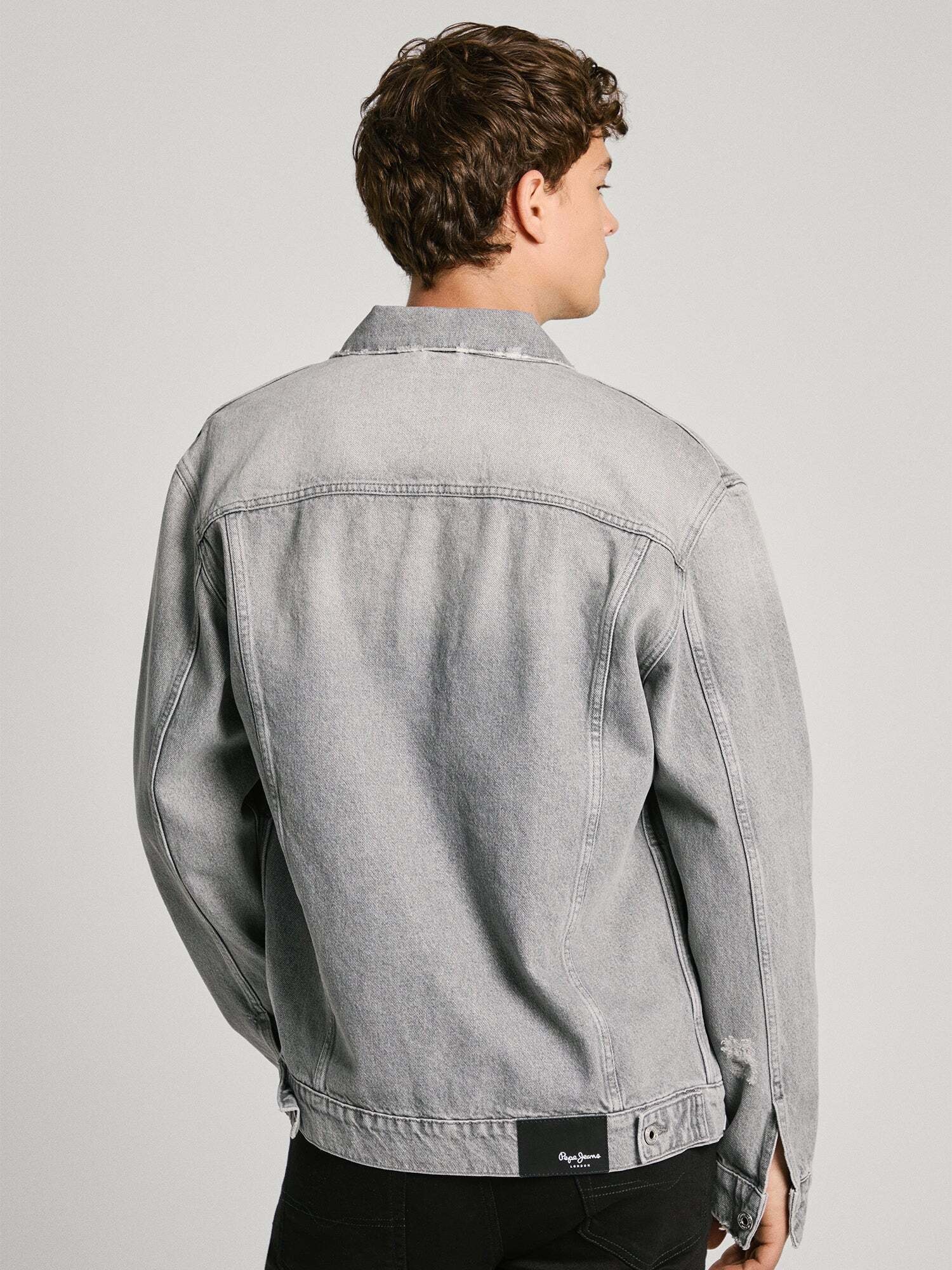 Pepe Jeans Chaqueta de entretiempo  gris claro – imagen 4