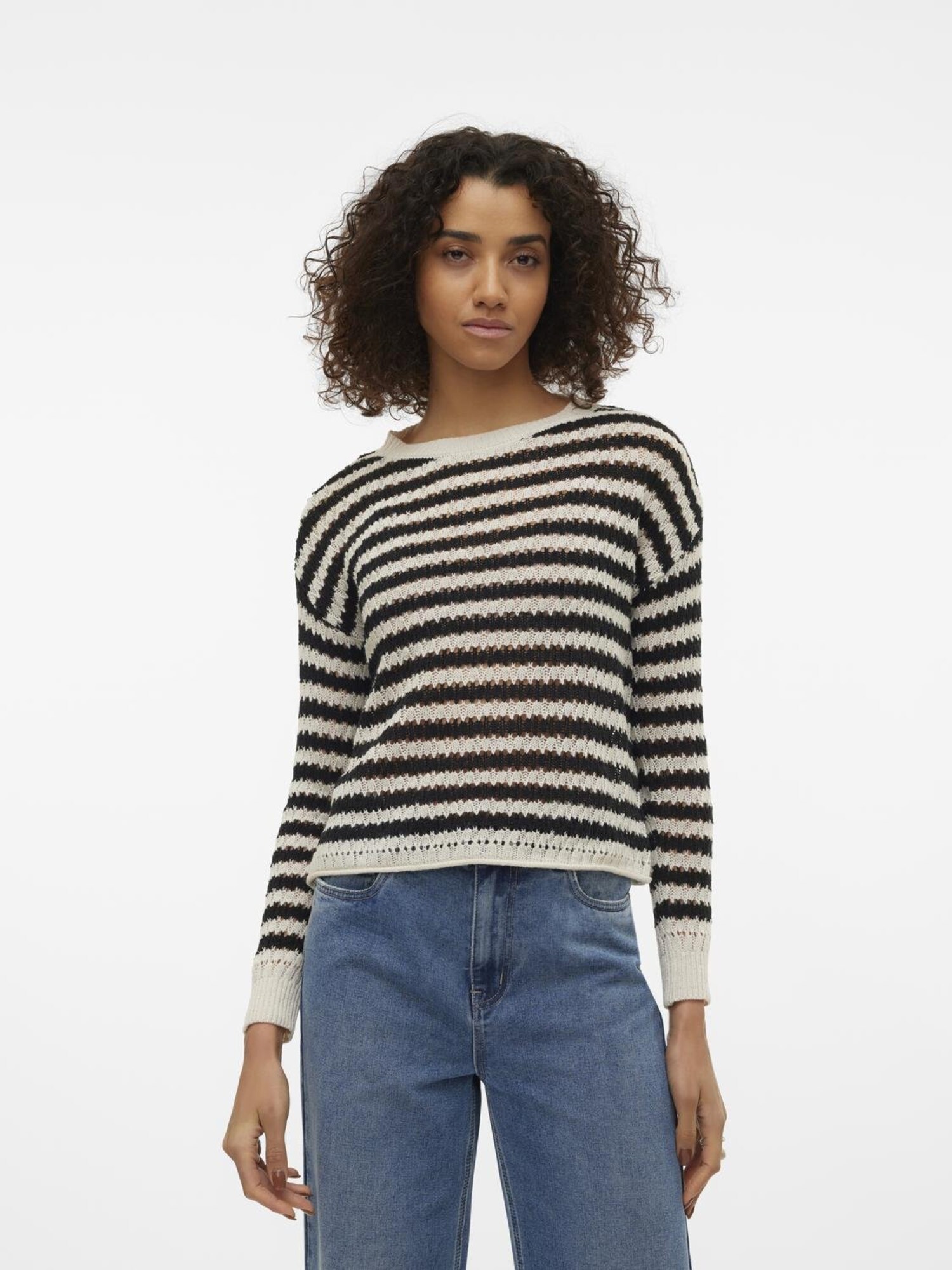 VERO MODA Pulóver 'VMSpring'  fekete / gyapjúfehér termék 2. képe