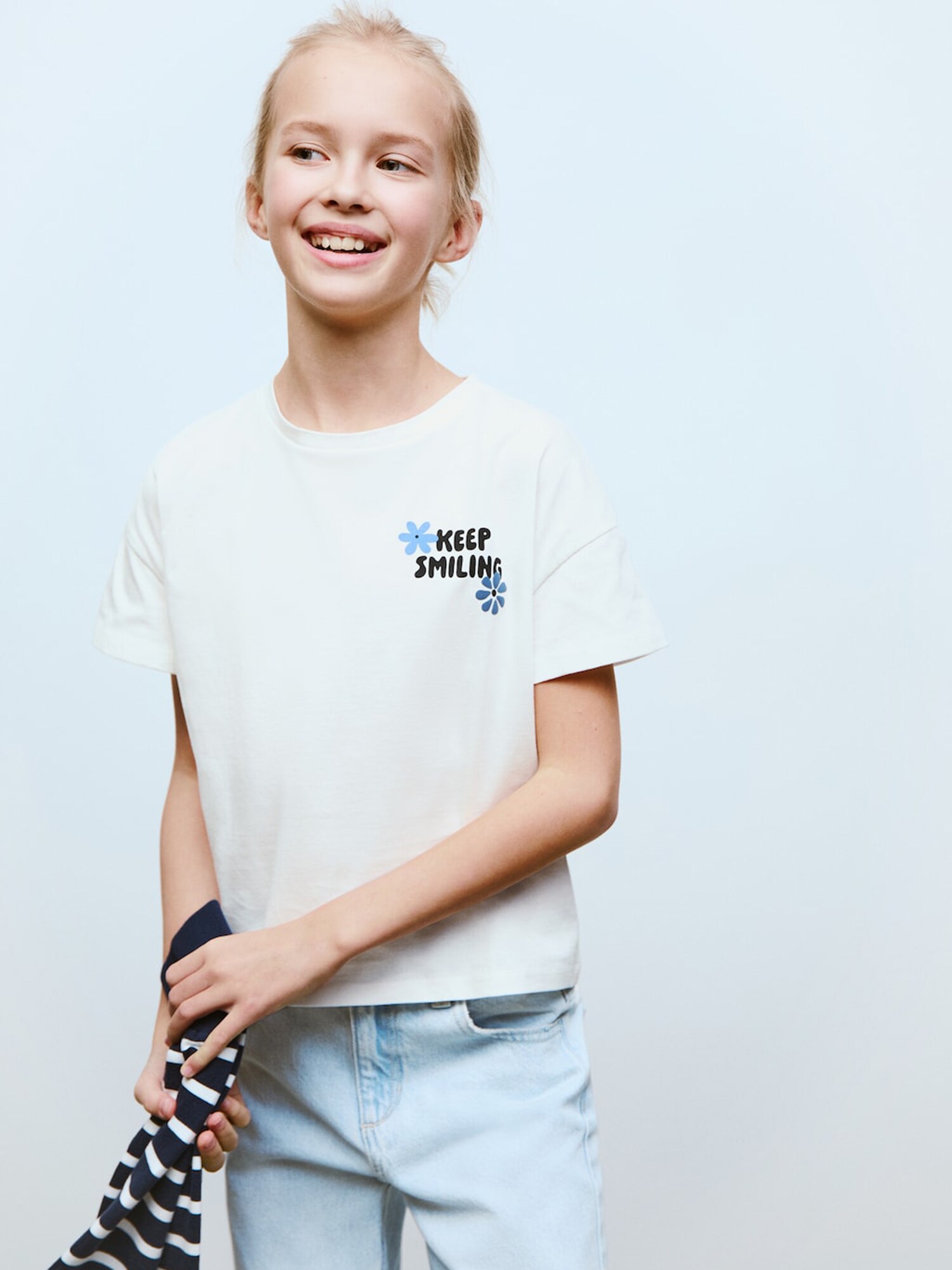 MANGO KIDS Póló 'Smiling'  tengerészkék / zafir / fekete / fehér termék 2. képe