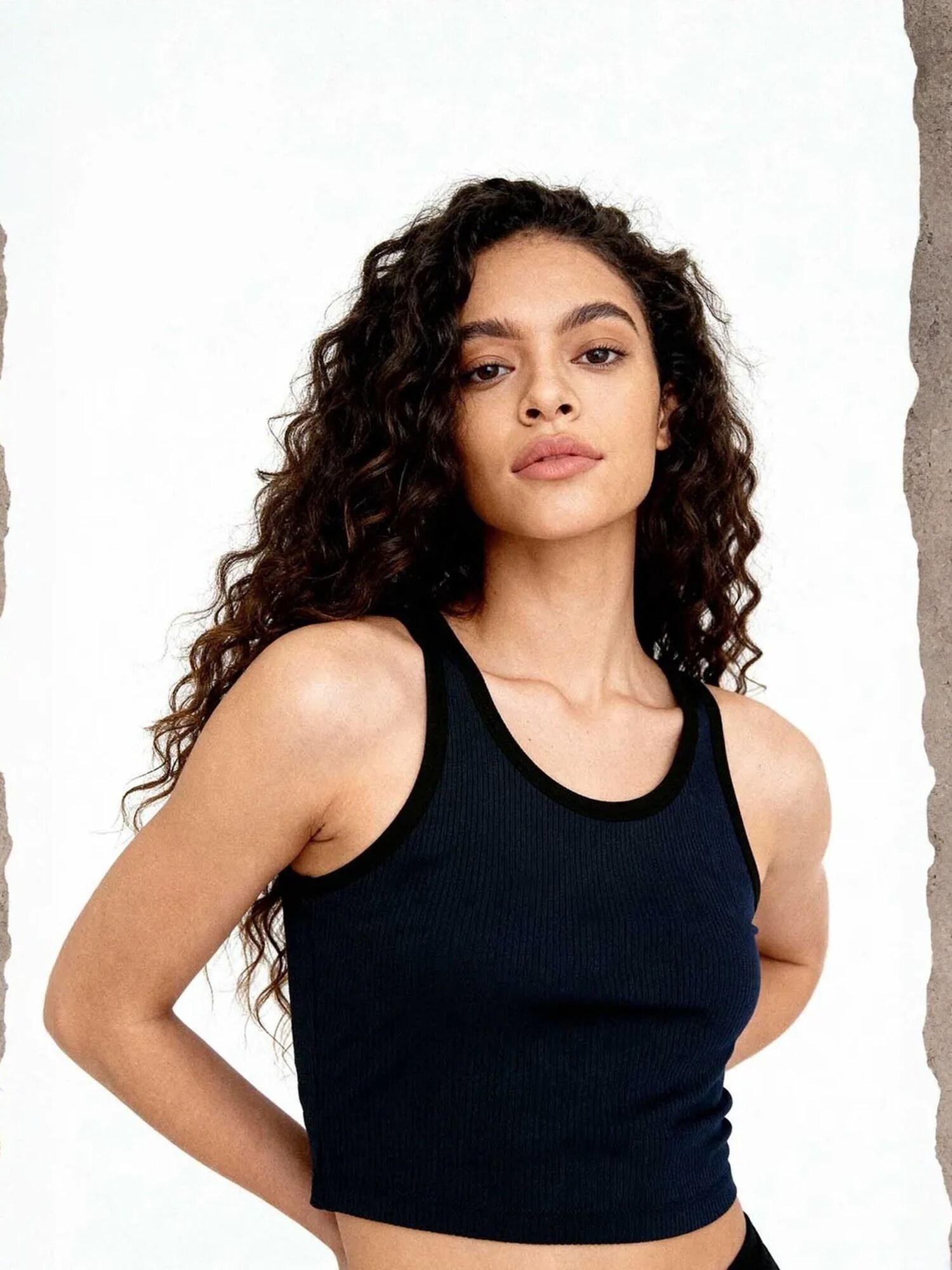 Tommy Life Top 'Crop Top' crna