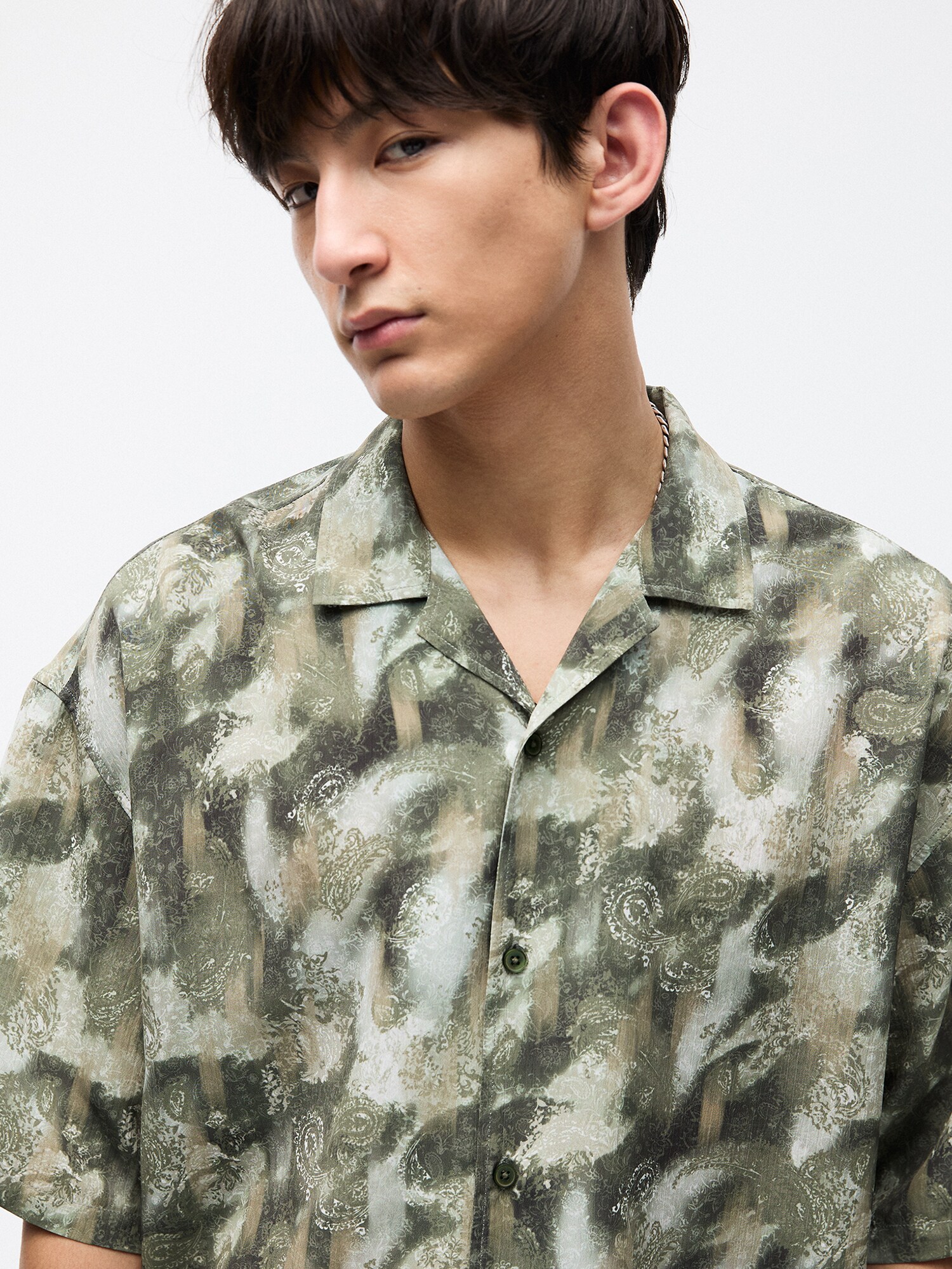 Pull&Bear Košeľa krémová / tmavobéžová / olivová (obrázok 6)