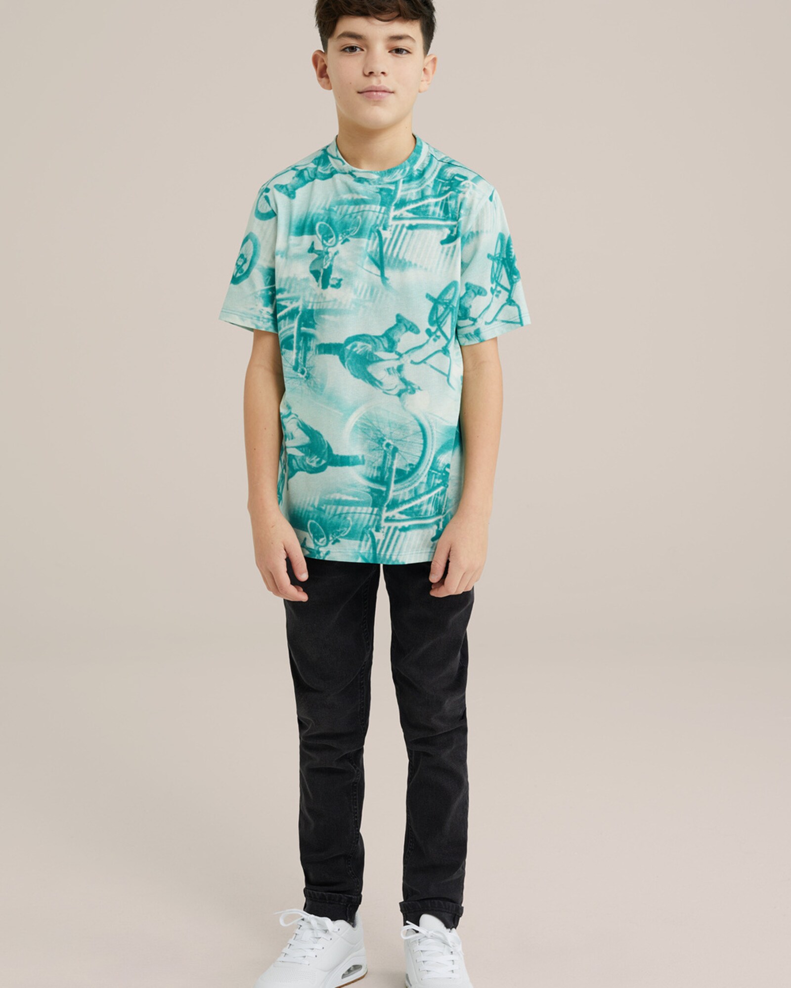 Thumbnail - T-Shirt