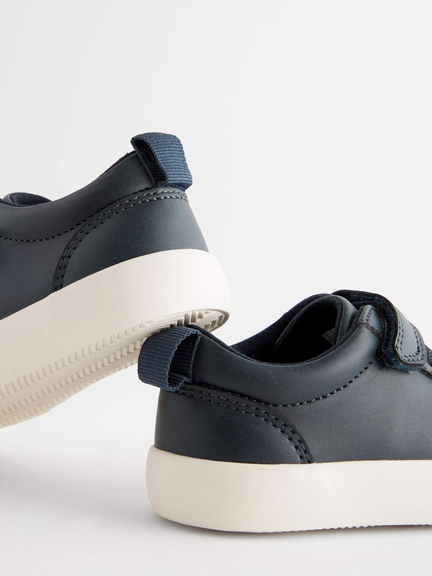 Thumbnail - Next Sneaker