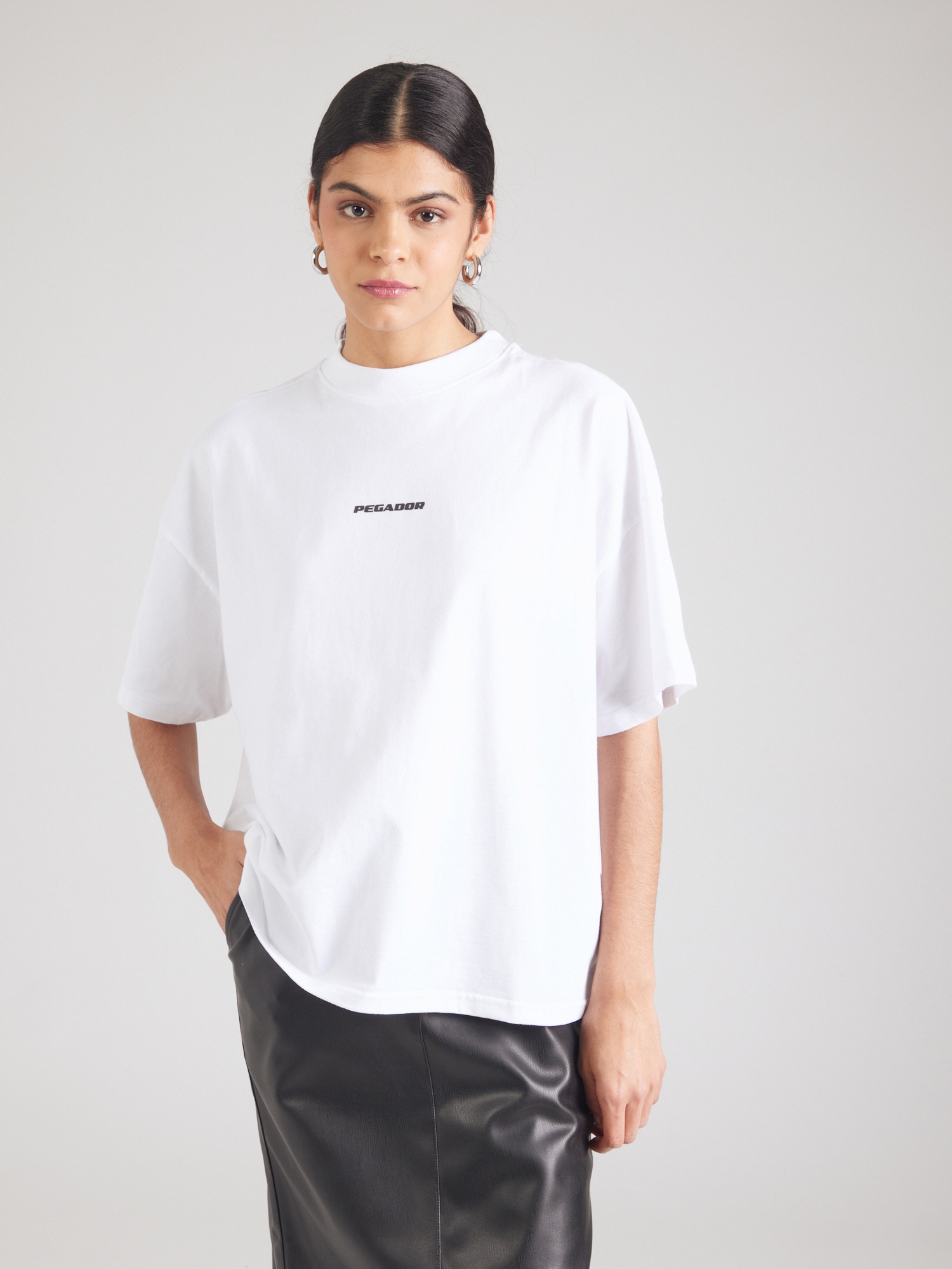 Pegador Oversize póló 'BRACY'  fekete / fehér termék 2. képe