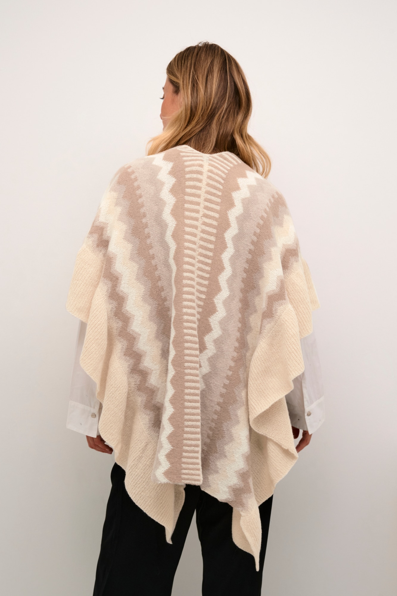 Thumbnail - Cream Cape CR Candle