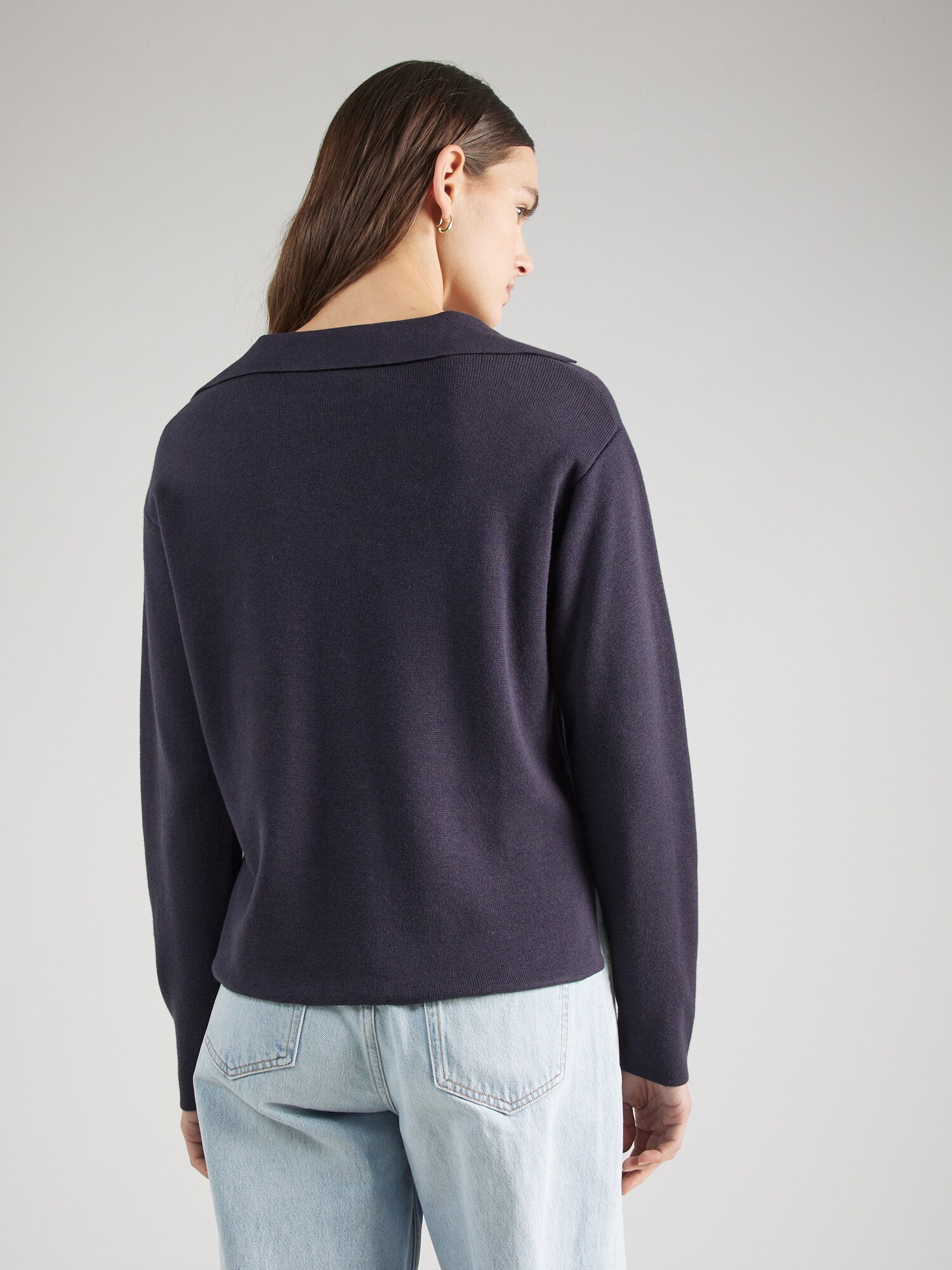 Thumbnail - Pullover