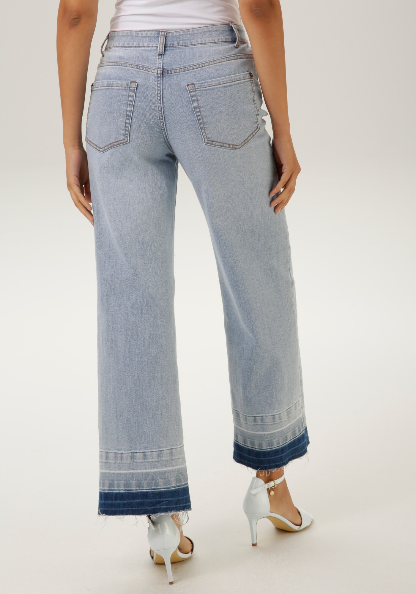 Thumbnail - Jeans