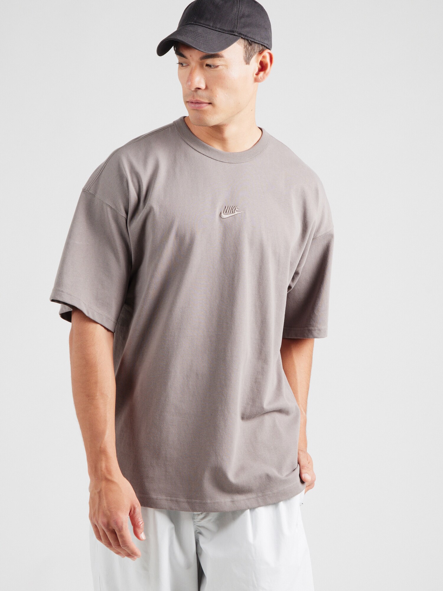 Nike Sportswear Tričko kamenná (obrázok 3)