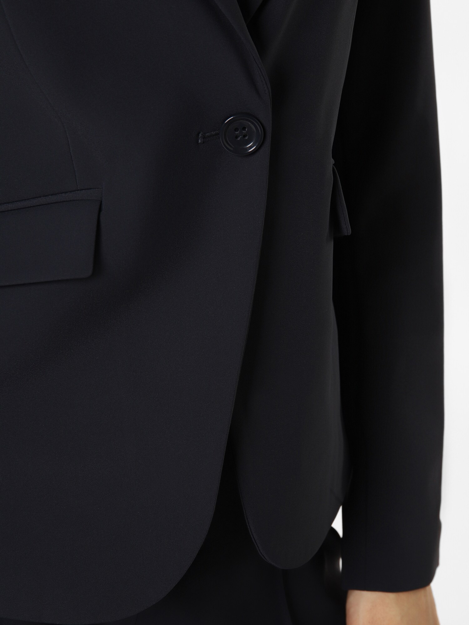 Thumbnail - Blazer