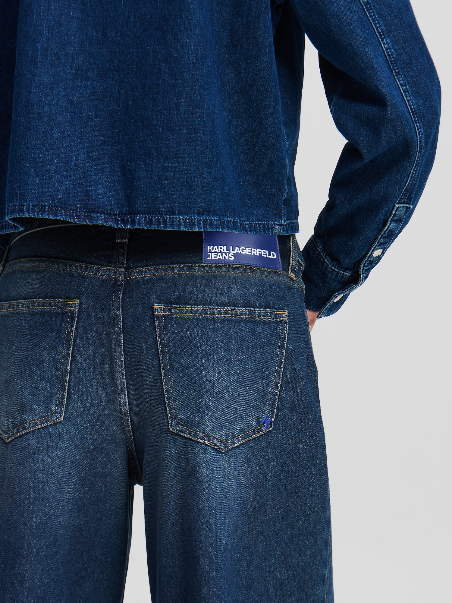 Thumbnail - Jeans
