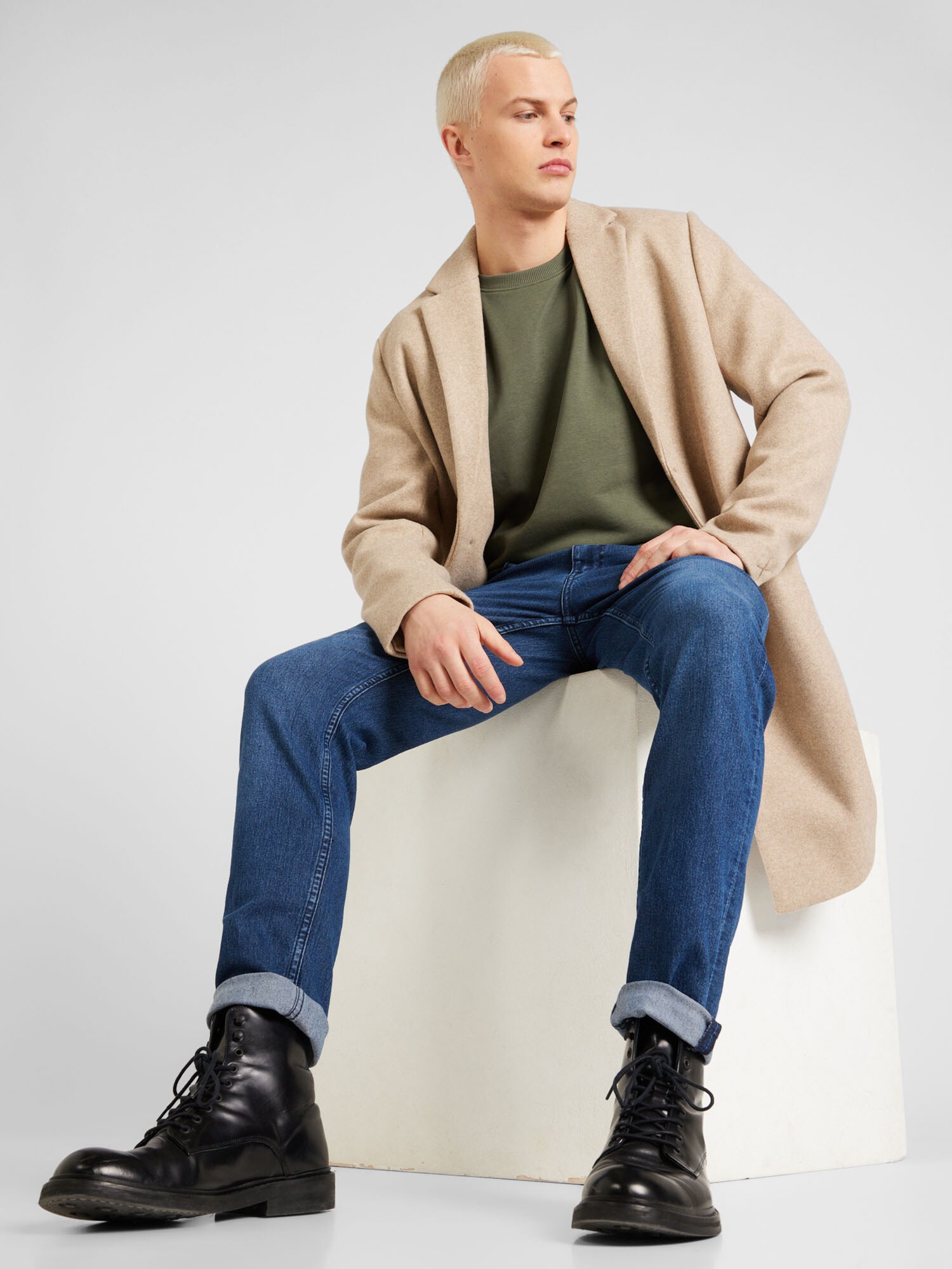 ALPHA INDUSTRIES Mikina antracitová / zelená / červená / biela (obrázok 4)