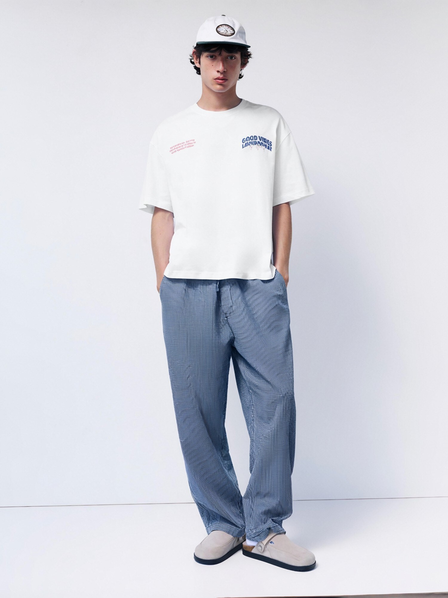 Pull&Bear Tričko 'COMMUNITY PLAYER'  modrá / červená / biela (obrázok 4)