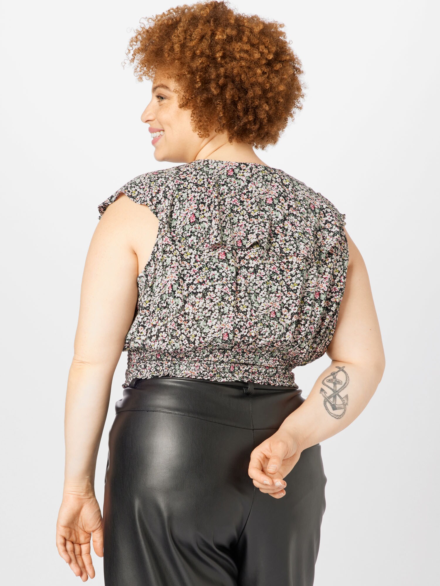ABOUT YOU Curvy Blúzka 'Jella' zmiešané farby / čierna (obrázok 3)