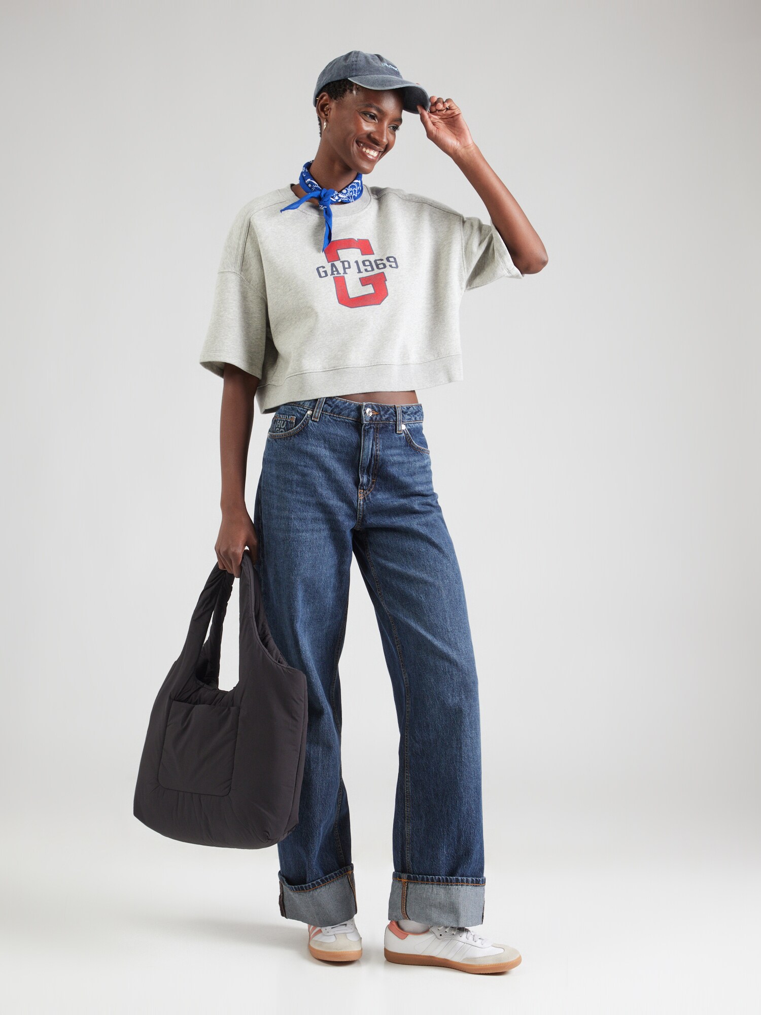 Thumbnail - GAP Sweatshirt