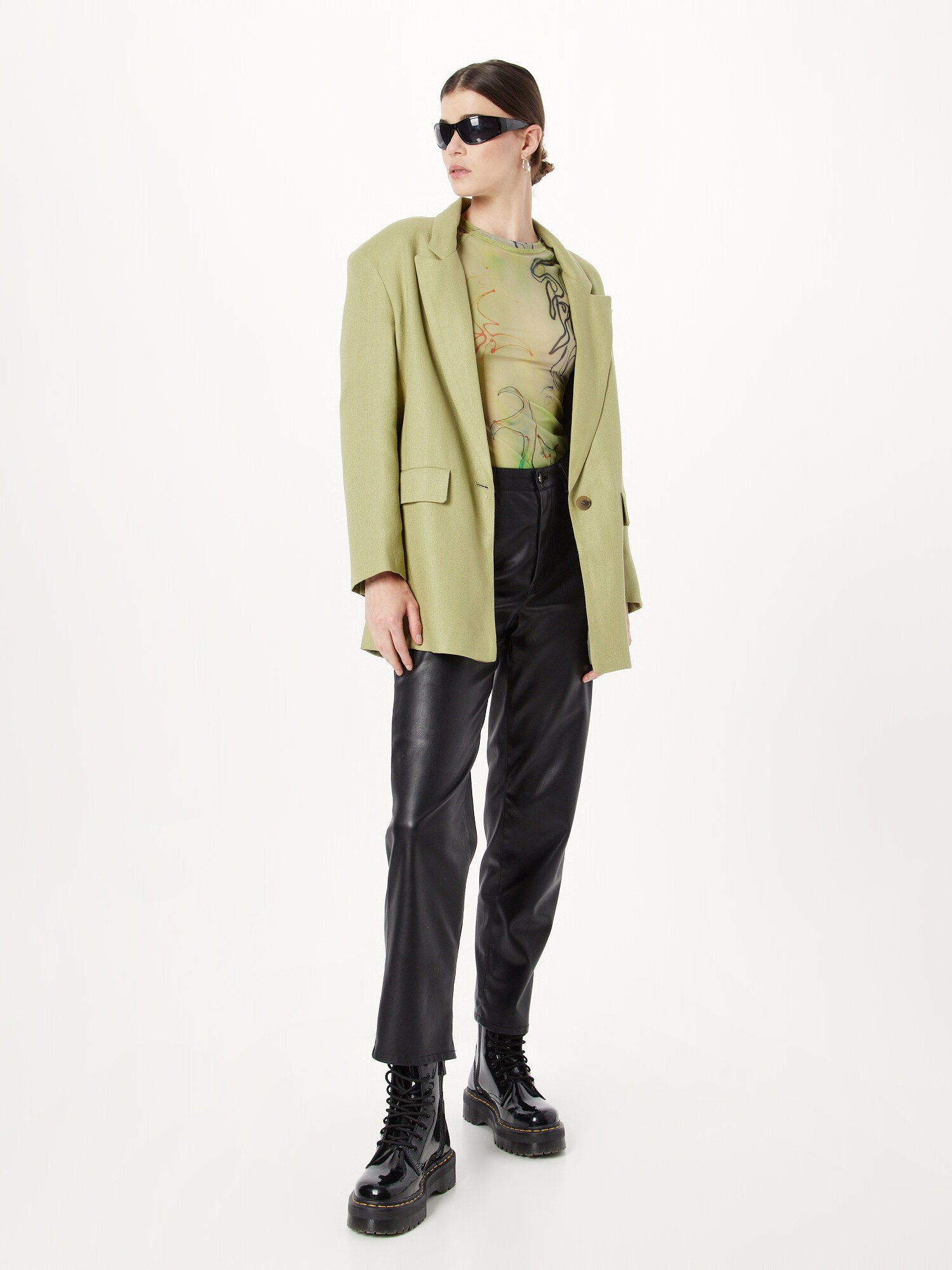 Thumbnail - Blazer