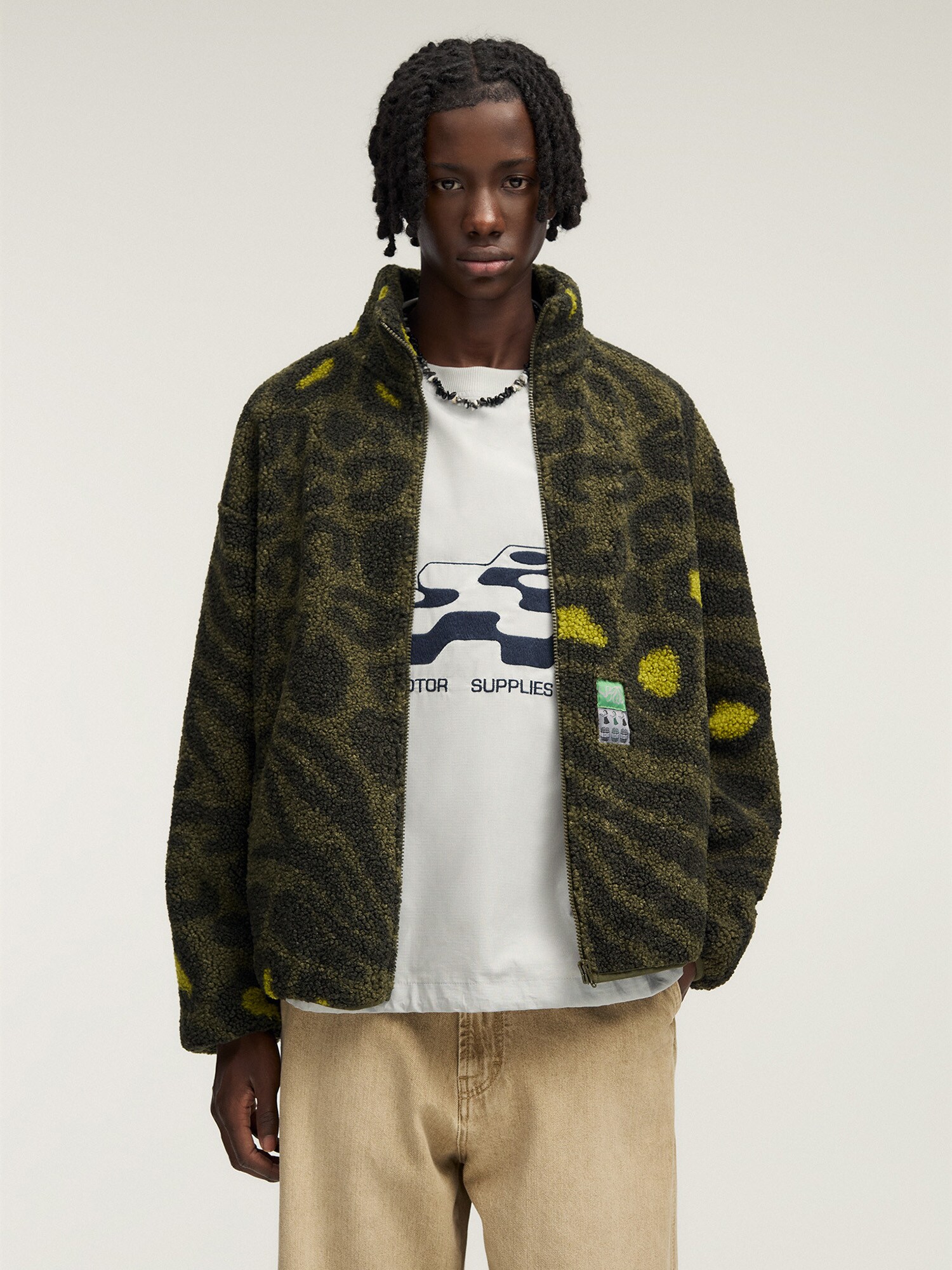 Pull&Bear Polár dzseki  khaki / kiwi / sötétzöld termék 2. képe