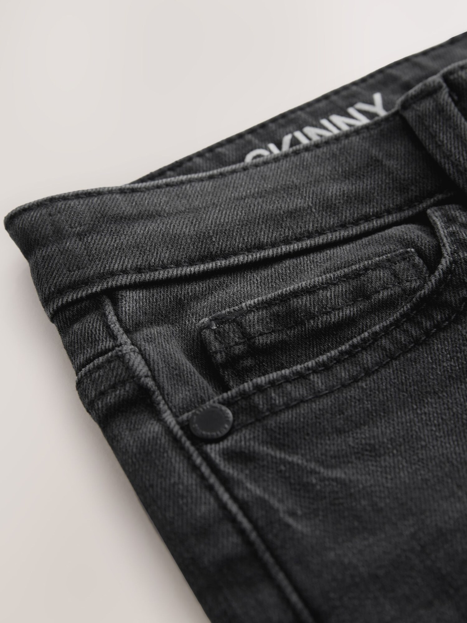 Thumbnail - Jeans