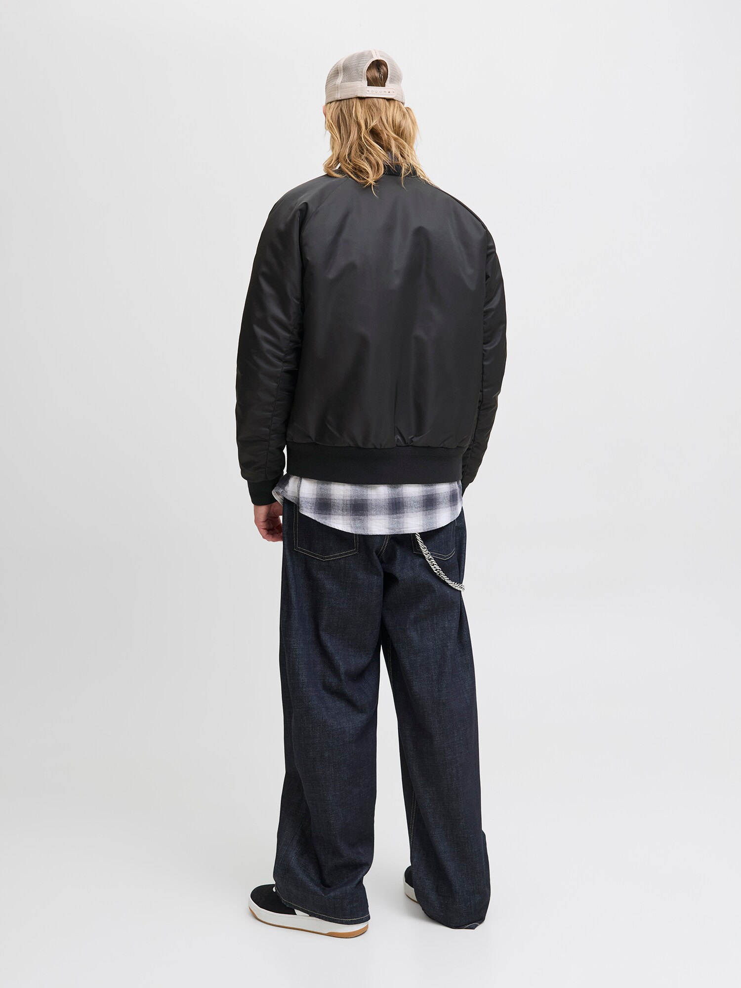 JACK & JONES Prechodná bunda 'JCOMotion' čierna (obrázok 3)