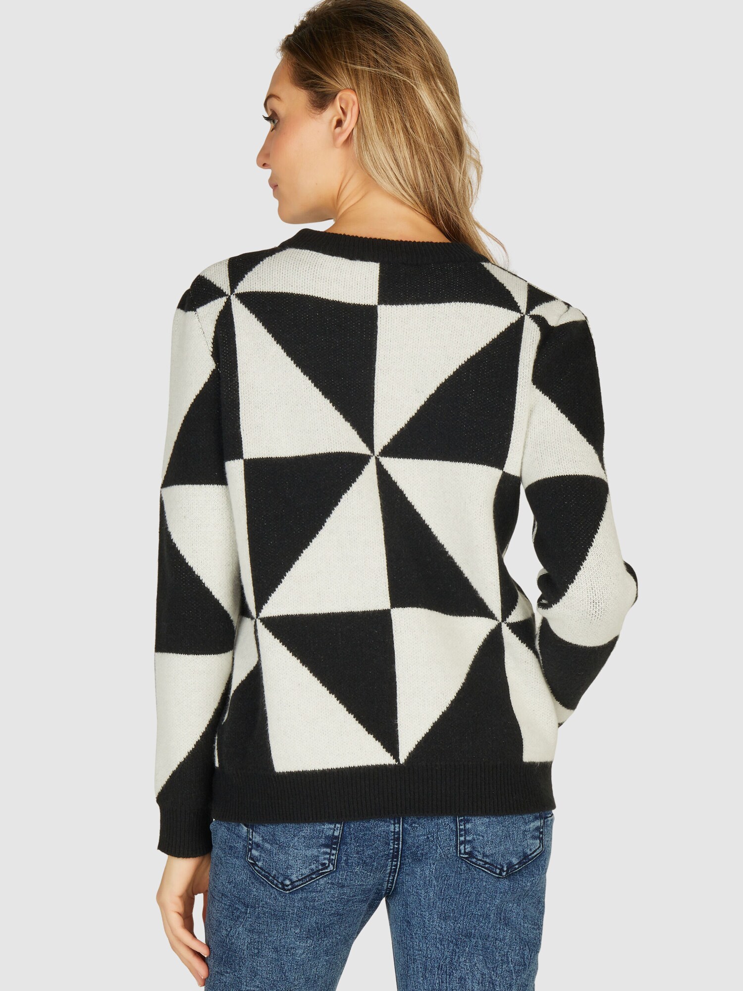 Thumbnail - Navigazione Pullover