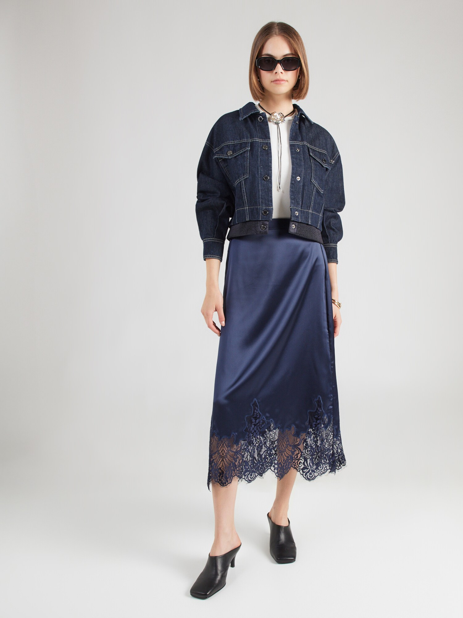 VERO MODA Sukňa 'VMSALLY'  námornícka modrá (obrázok 4)