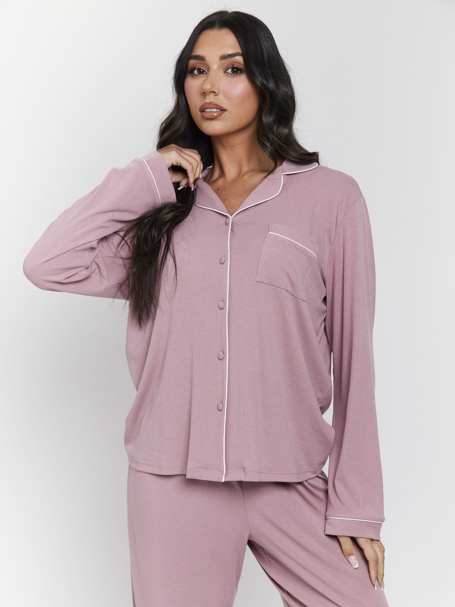 Thumbnail - Loungeable Pyjama