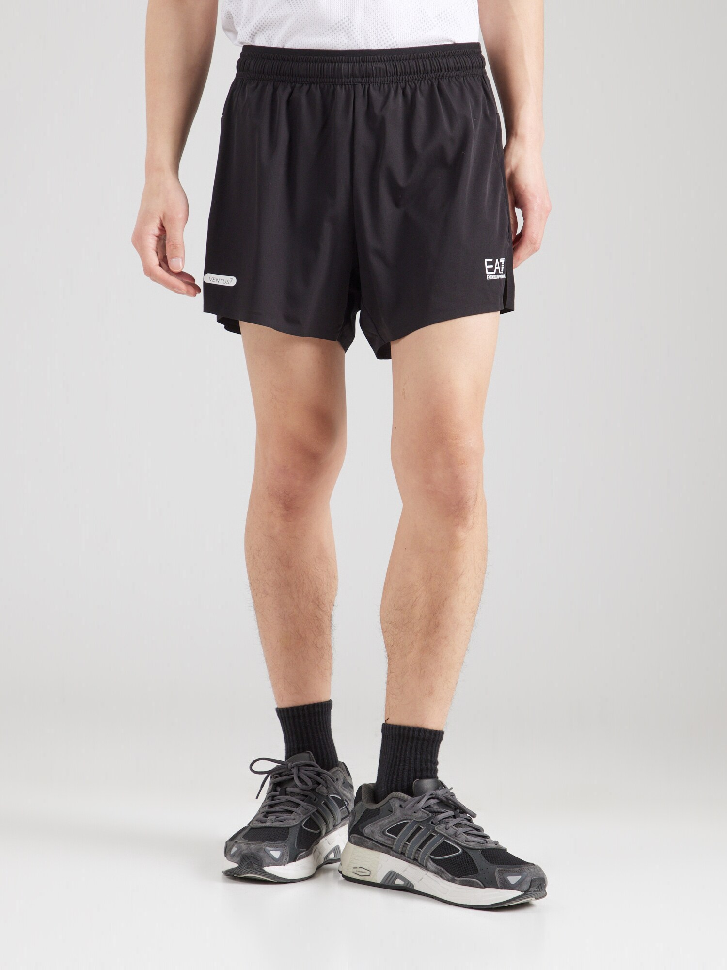 EA7 Emporio Armani Sportnadrágok  fekete / fehér termék 2. képe