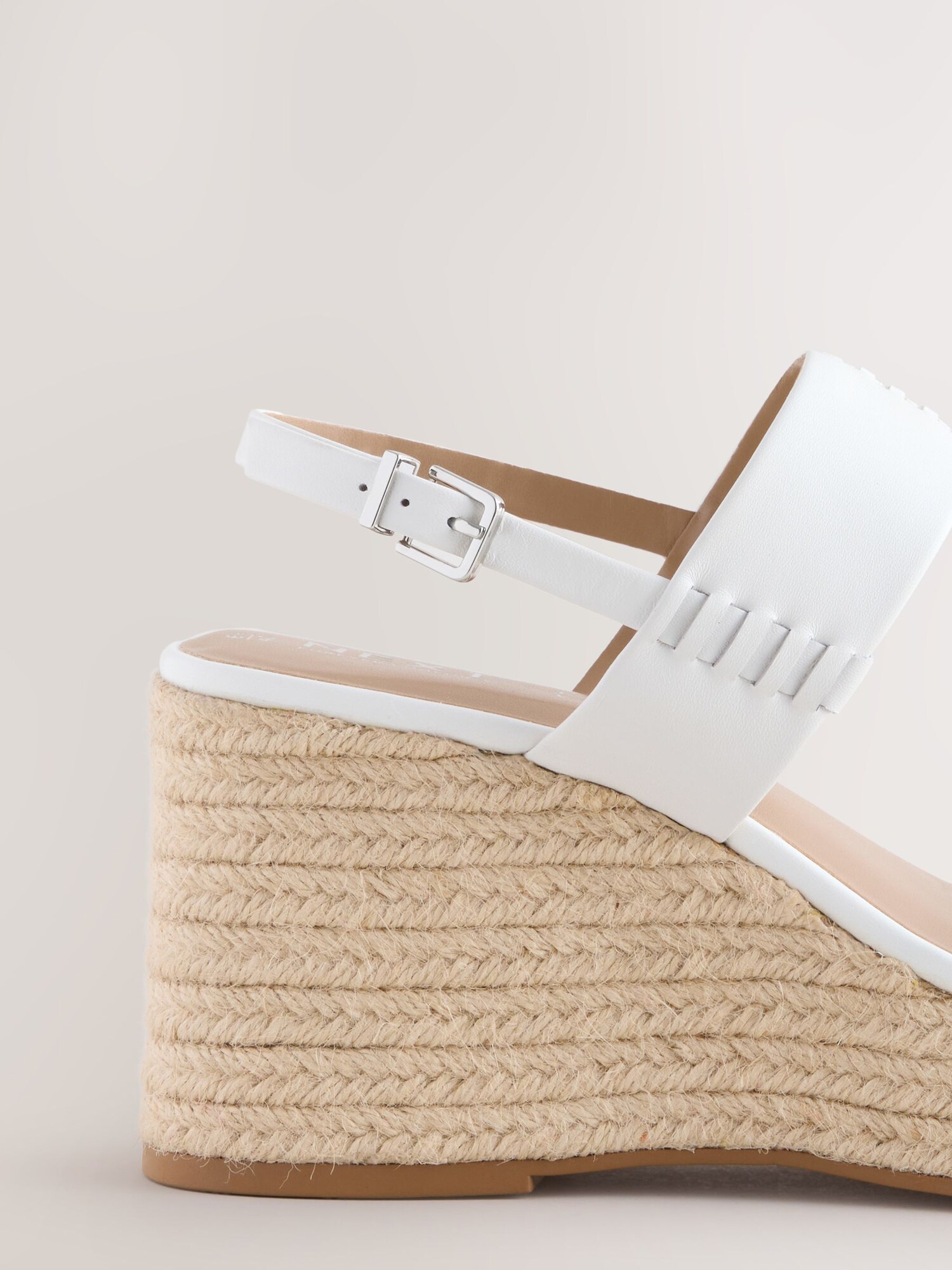 Thumbnail - Next Sandale