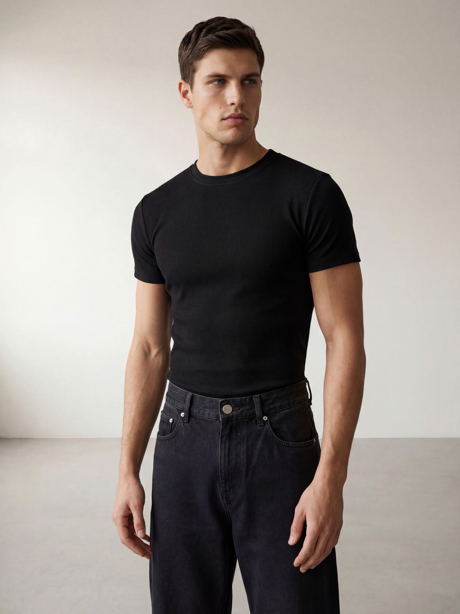 ARMIE Majica 'The Peter Slim-Fit Ribbed T-shirt - Black' crna
