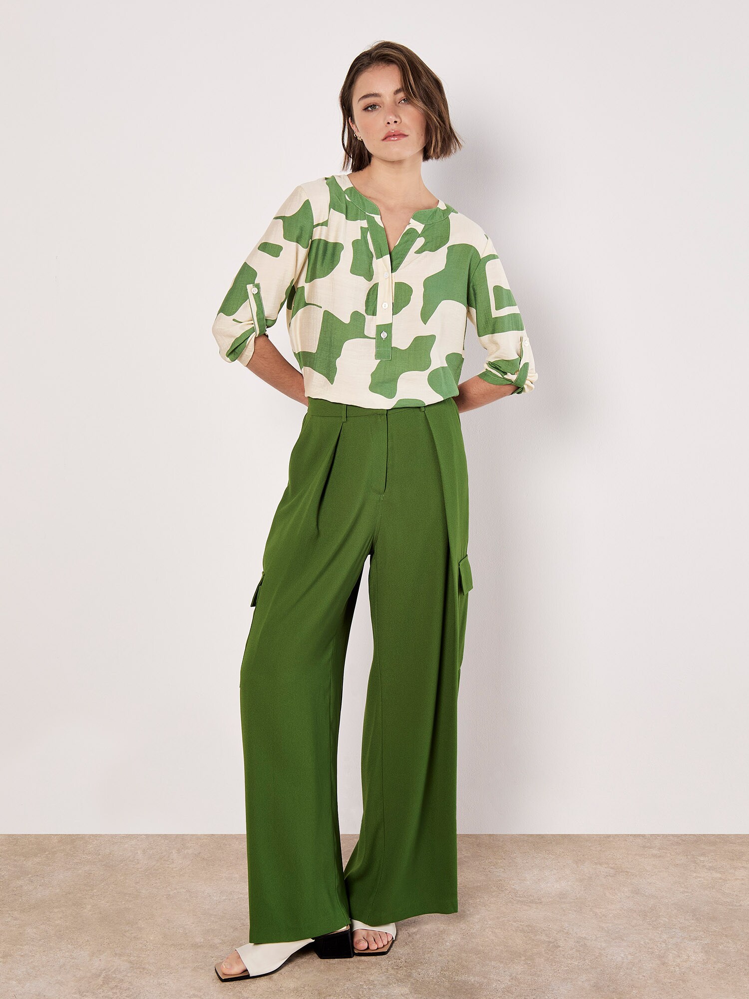 Thumbnail - Apricot Abstract Shapes Blouse