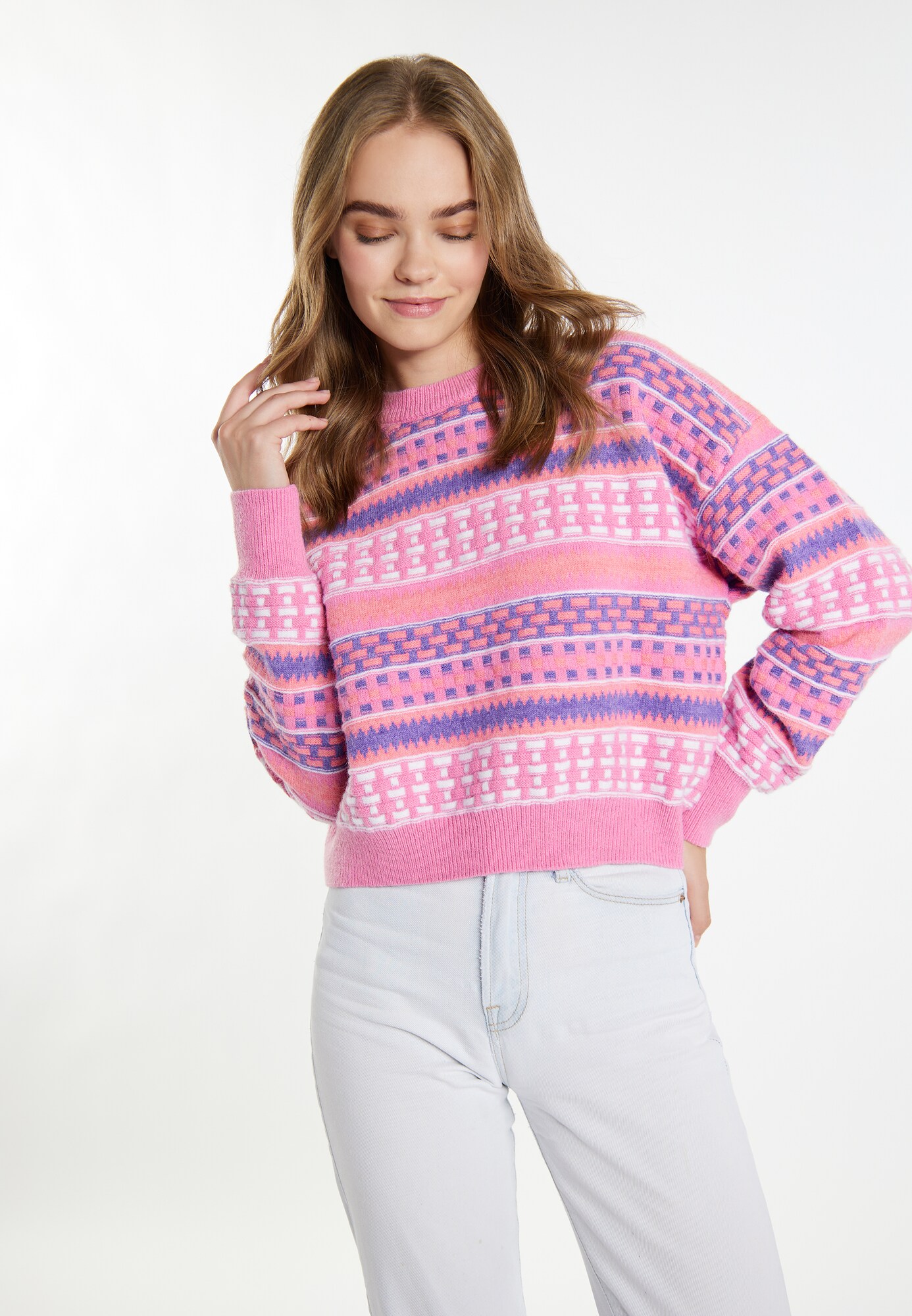 Thumbnail - IZIA Pullover Eyota
