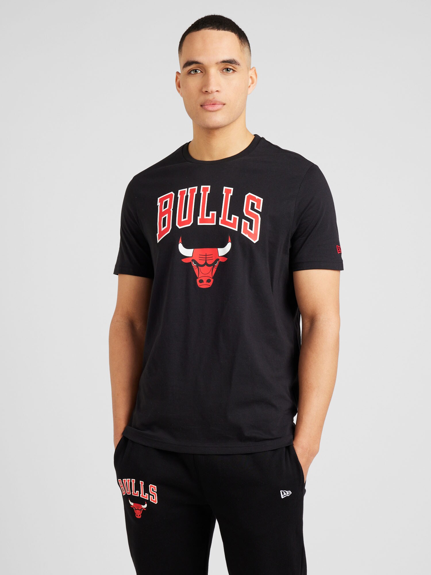 NEW ERA Póló 'NOS NBA CHIBUL'  piros / fekete / fehér termék 2. képe