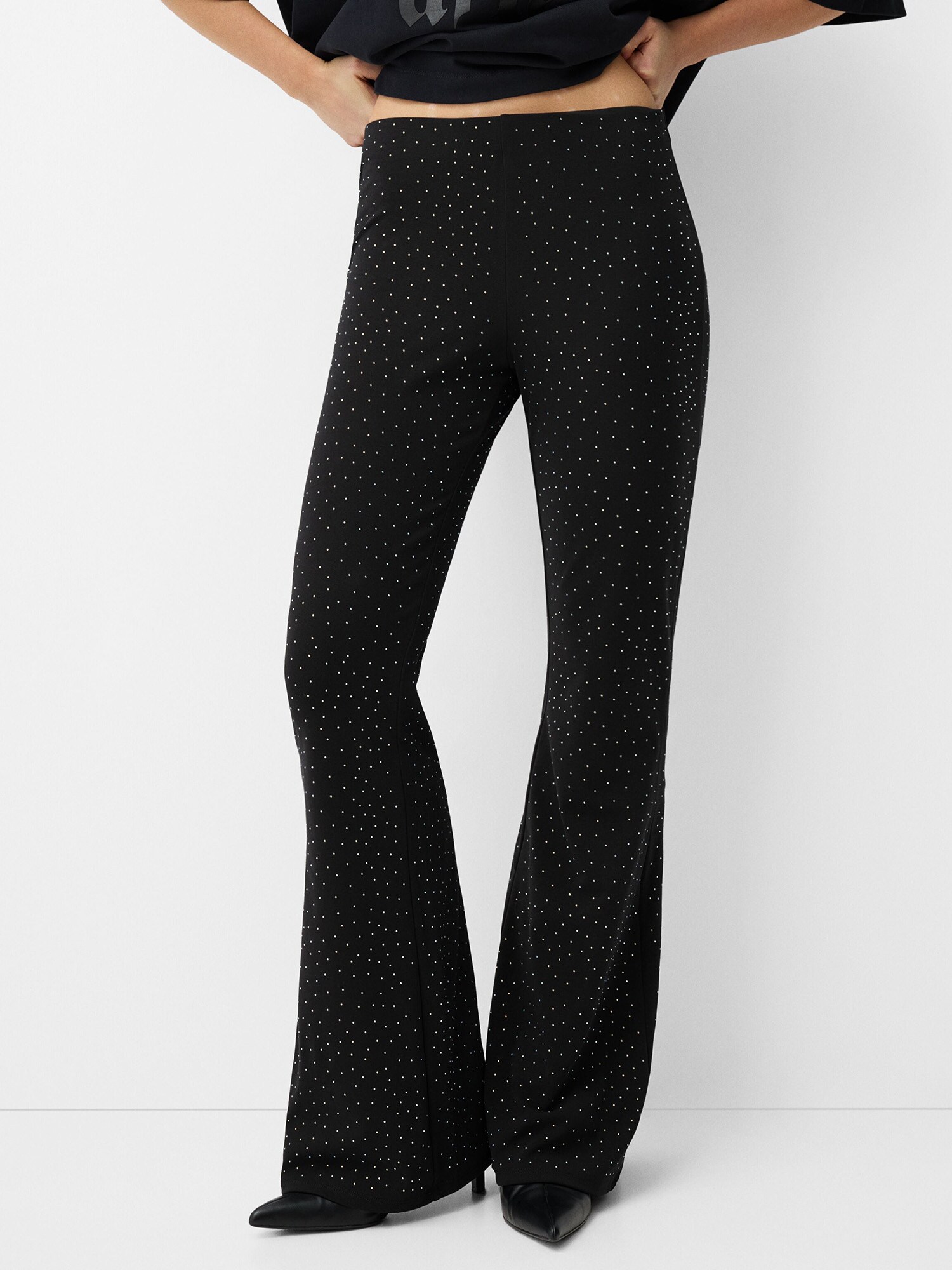 Bershka Nadrág  fekete / fehér termék 2. képe