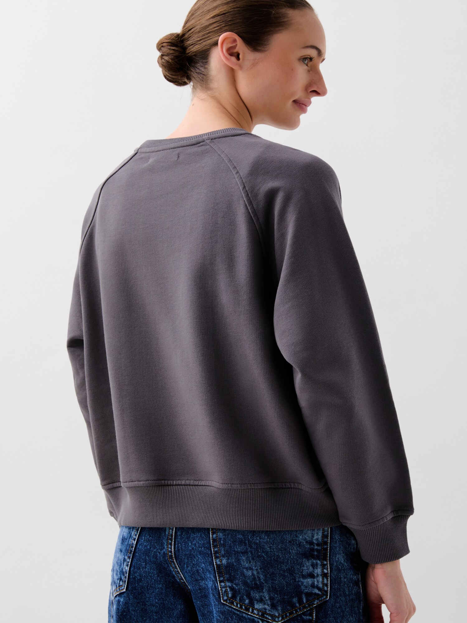 Thumbnail - Scalpers Kiss Skull Sweater