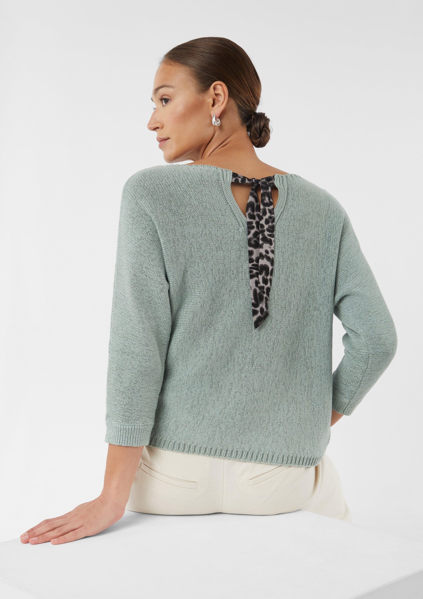 Thumbnail - Pullover
