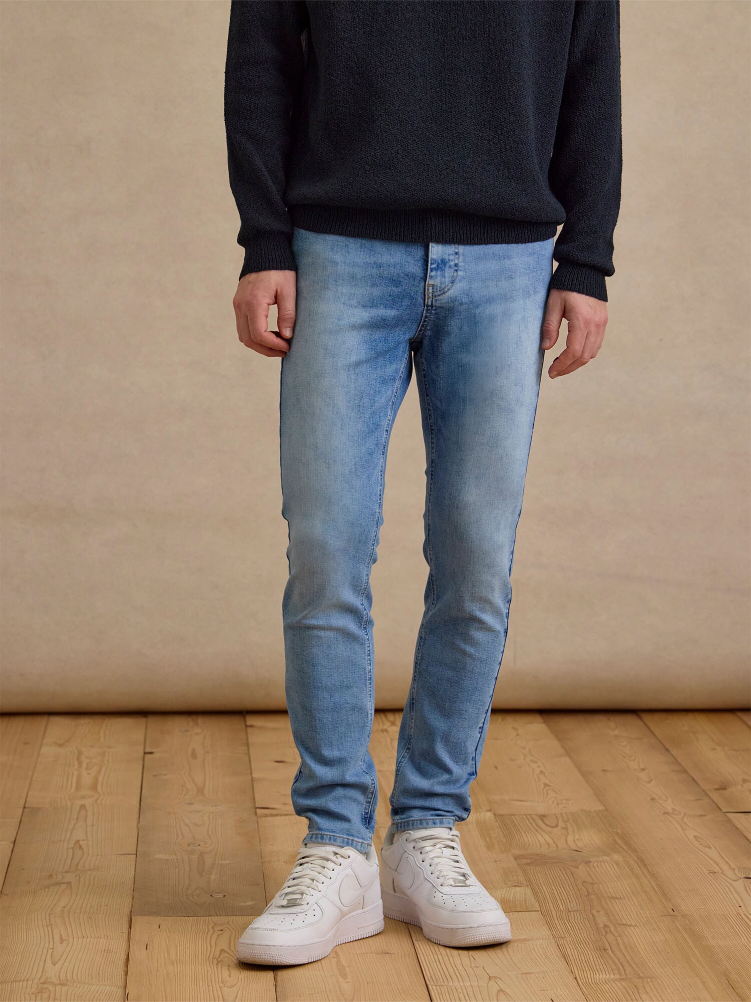 DAN FOX APPAREL Farmer 'Lian'  kék farmer termék 2. képe