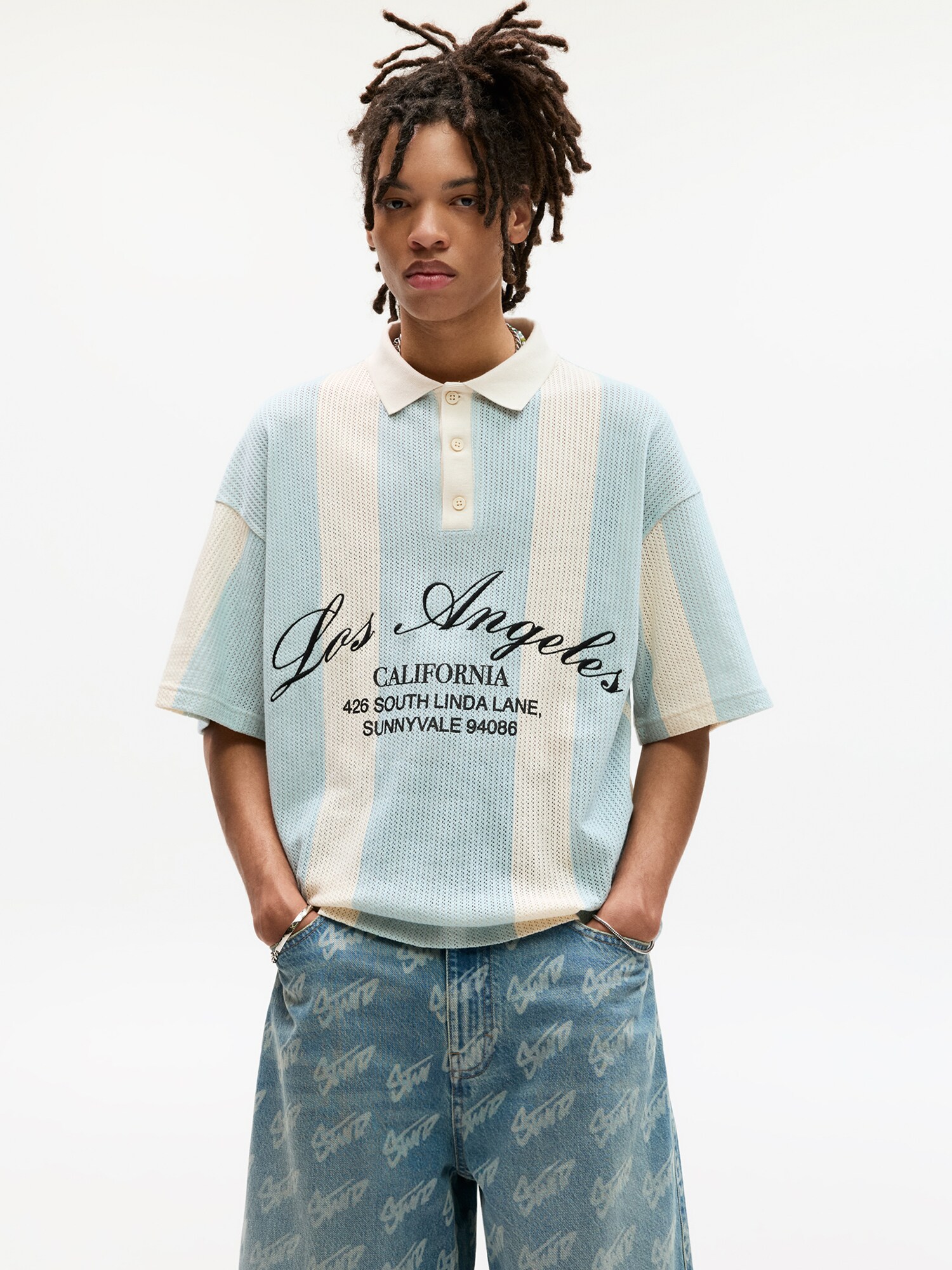 Pull&Bear Póló  világoskék / fekete / fehér termék 2. képe