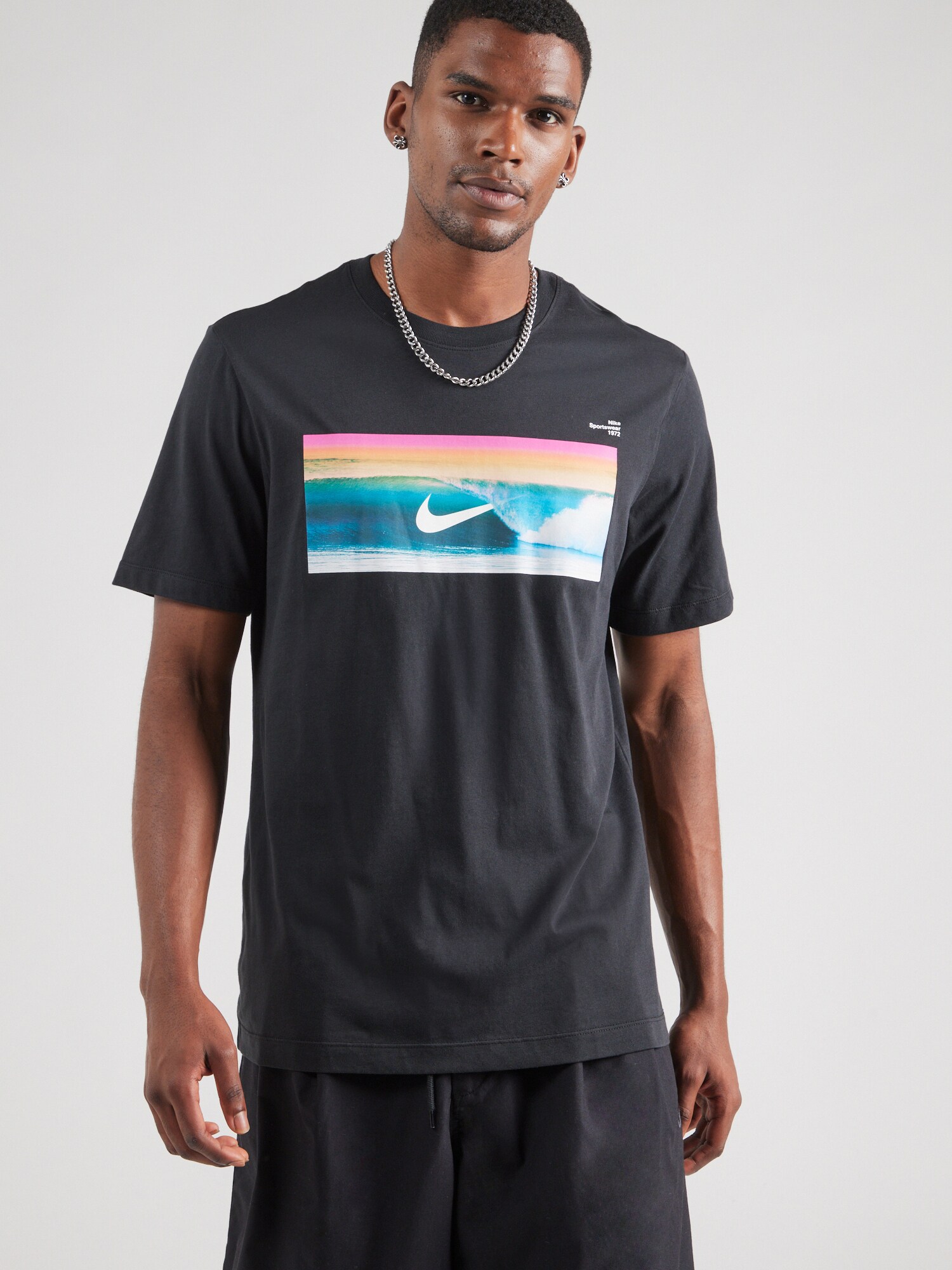 Nike Sportswear Póló  azúr / világos narancs / fekete / fehér termék 2. képe