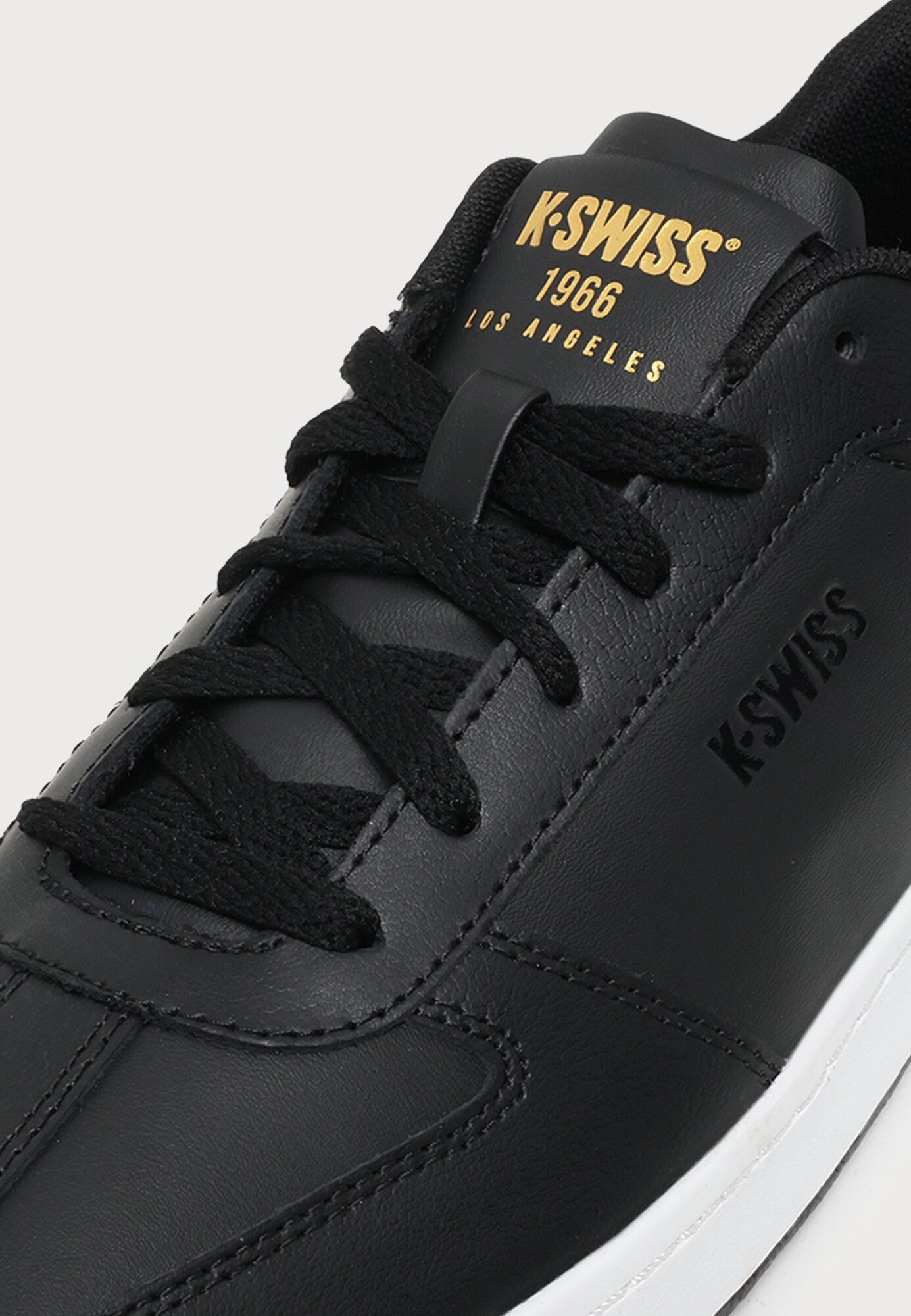 K-SWISS Zapatillas deportivas bajas 'COURT VARSITY' negro – imagen 3