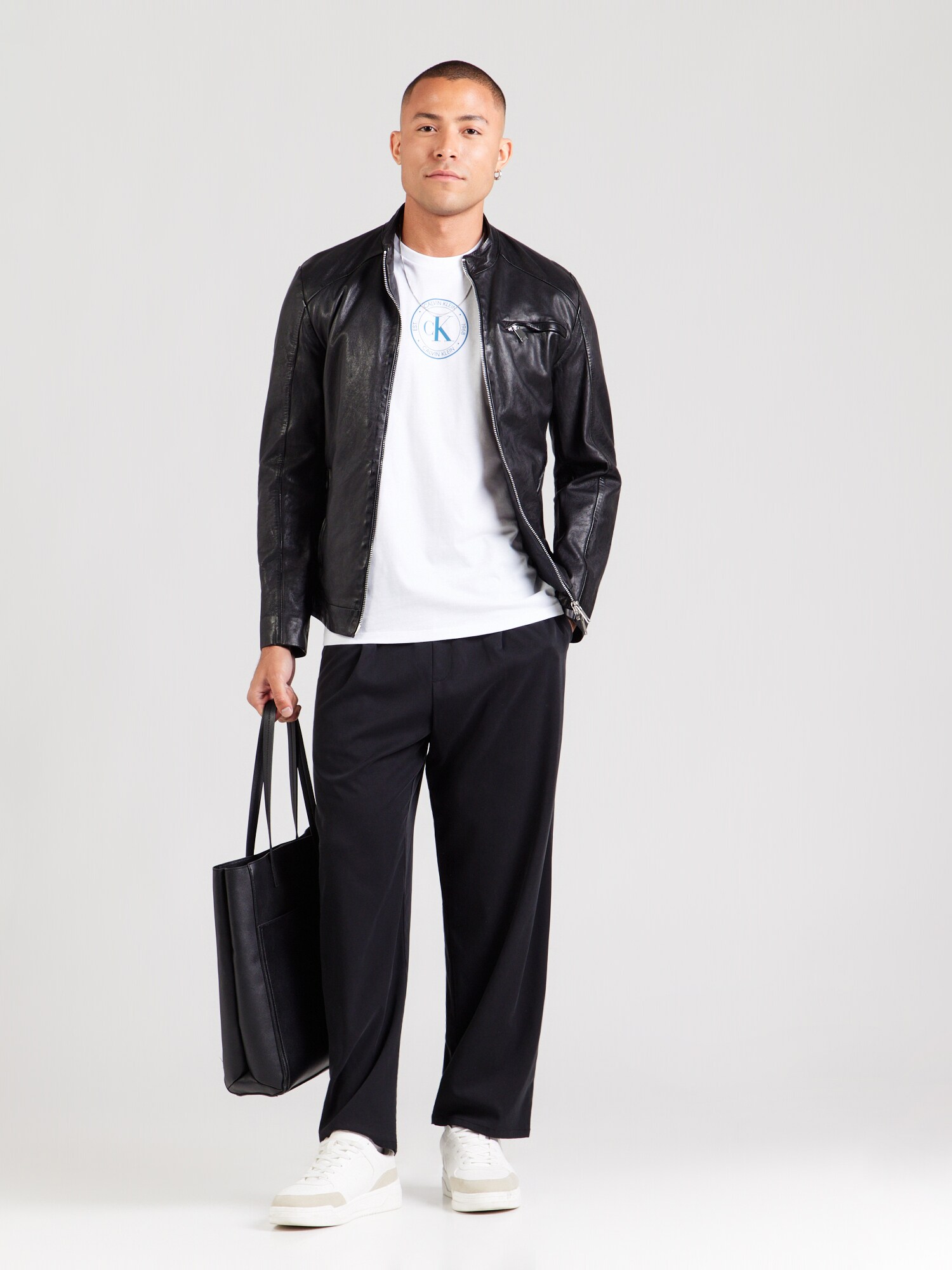 Calvin Klein Jeans Camiseta  azul oscuro / blanco – imagen 4