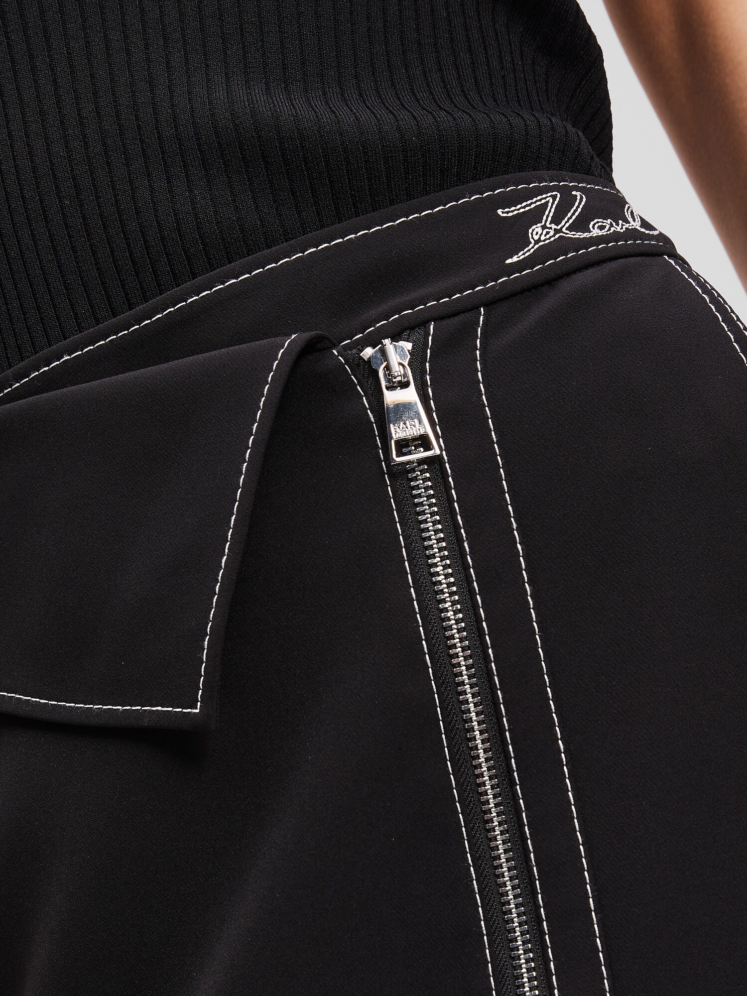Thumbnail - Karl Lagerfeld Rock