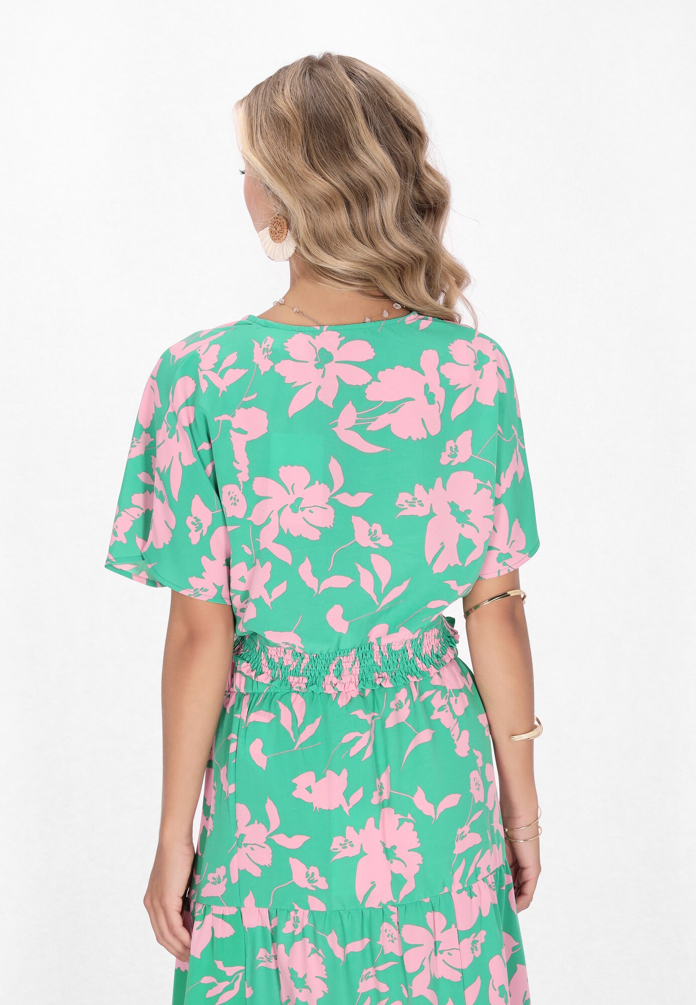 Thumbnail - IZIA Top Fashion Look