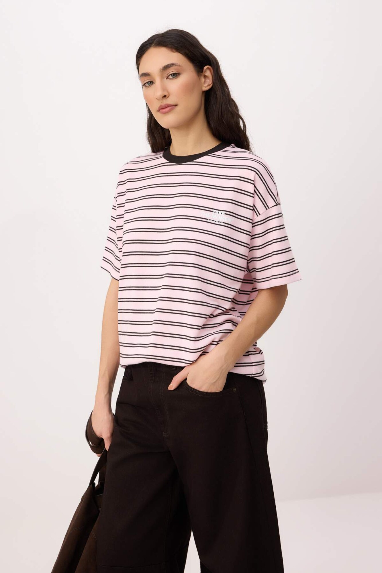 Trendyol Oversize tričko  rosé / čierna / biela