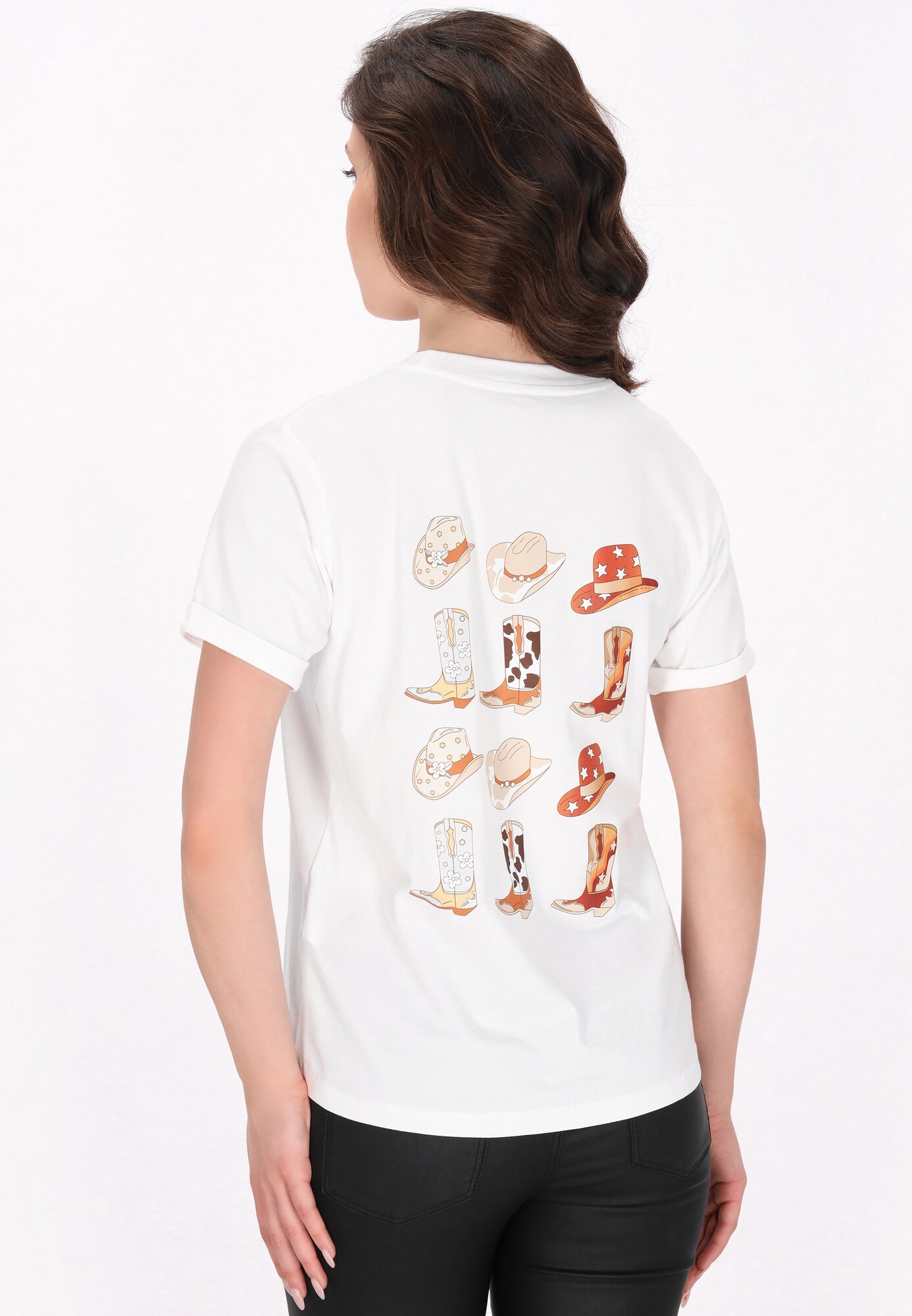 Thumbnail - faina T-Shirt Fashion Look