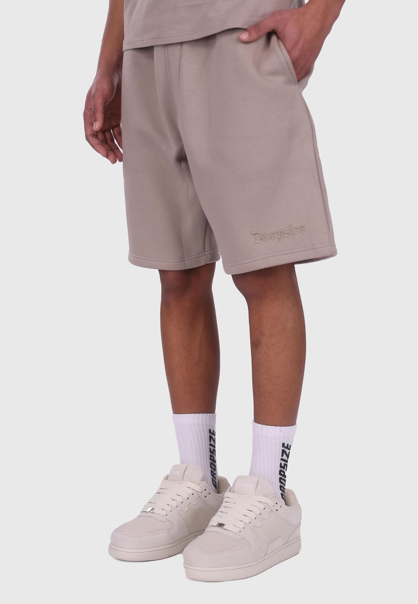 Thumbnail - Dropsize HEAVY EMBO SWEAT SHORTS
