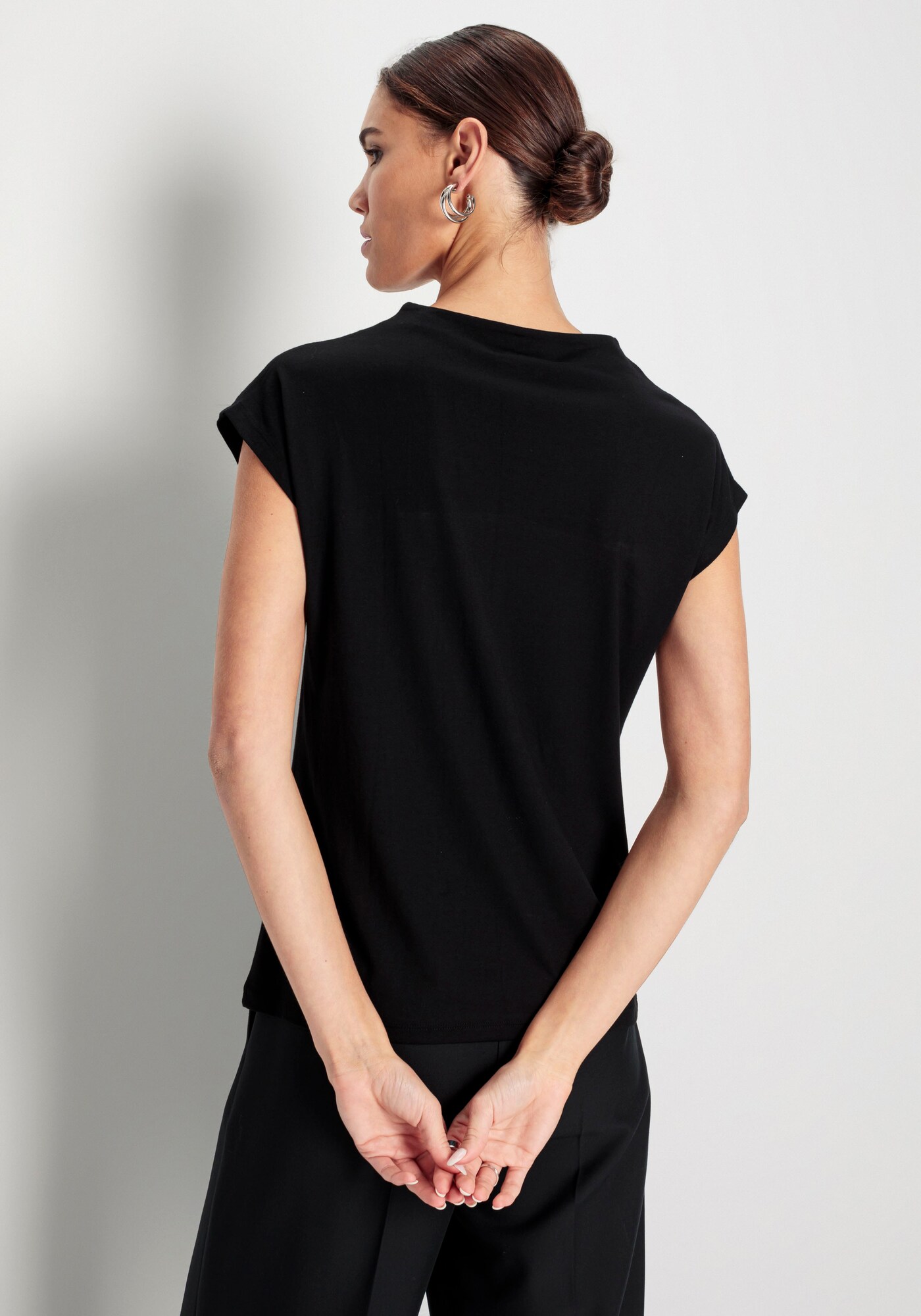 Thumbnail - Shirt