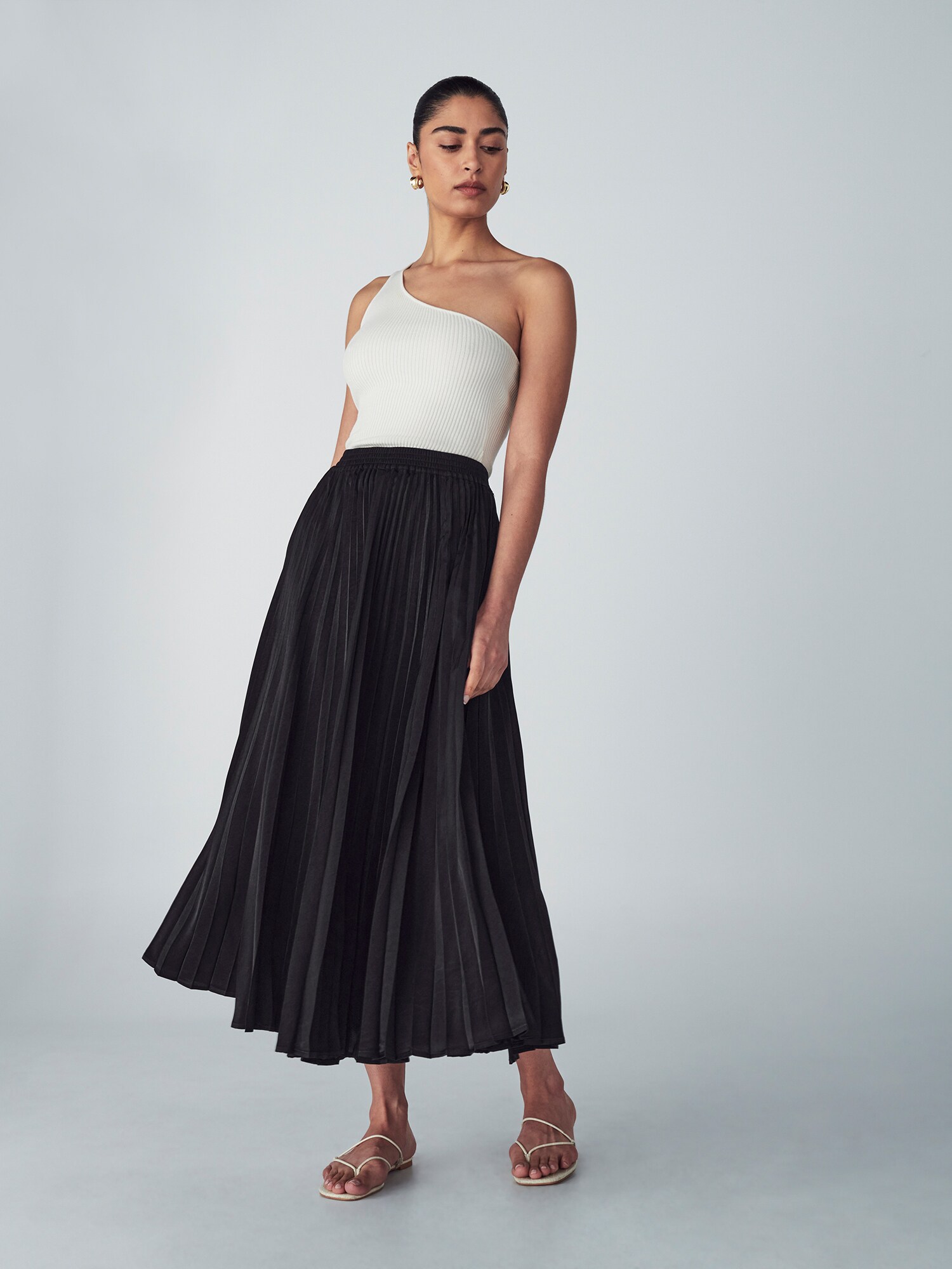 Willa Fustă Andrea  negru