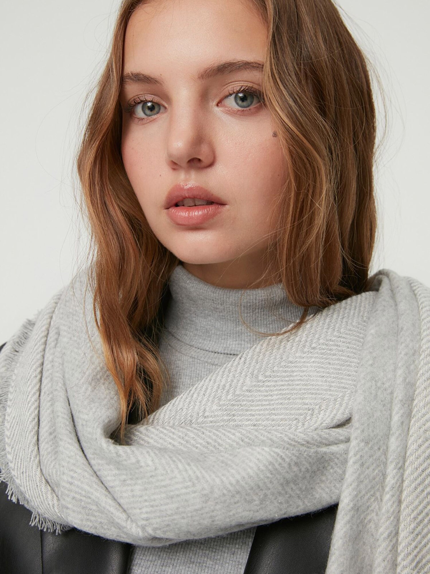 Thumbnail - Trendyol Schal