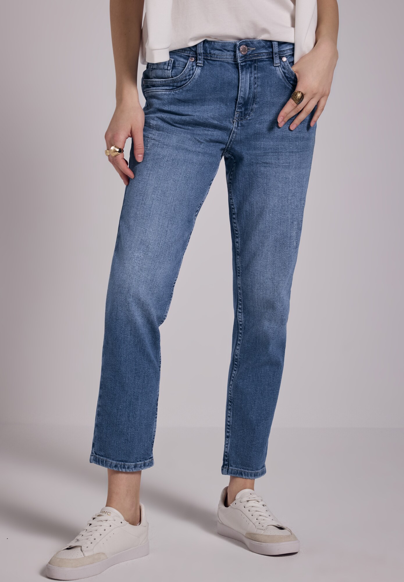 Thumbnail - Jeans im Destroyed-Look